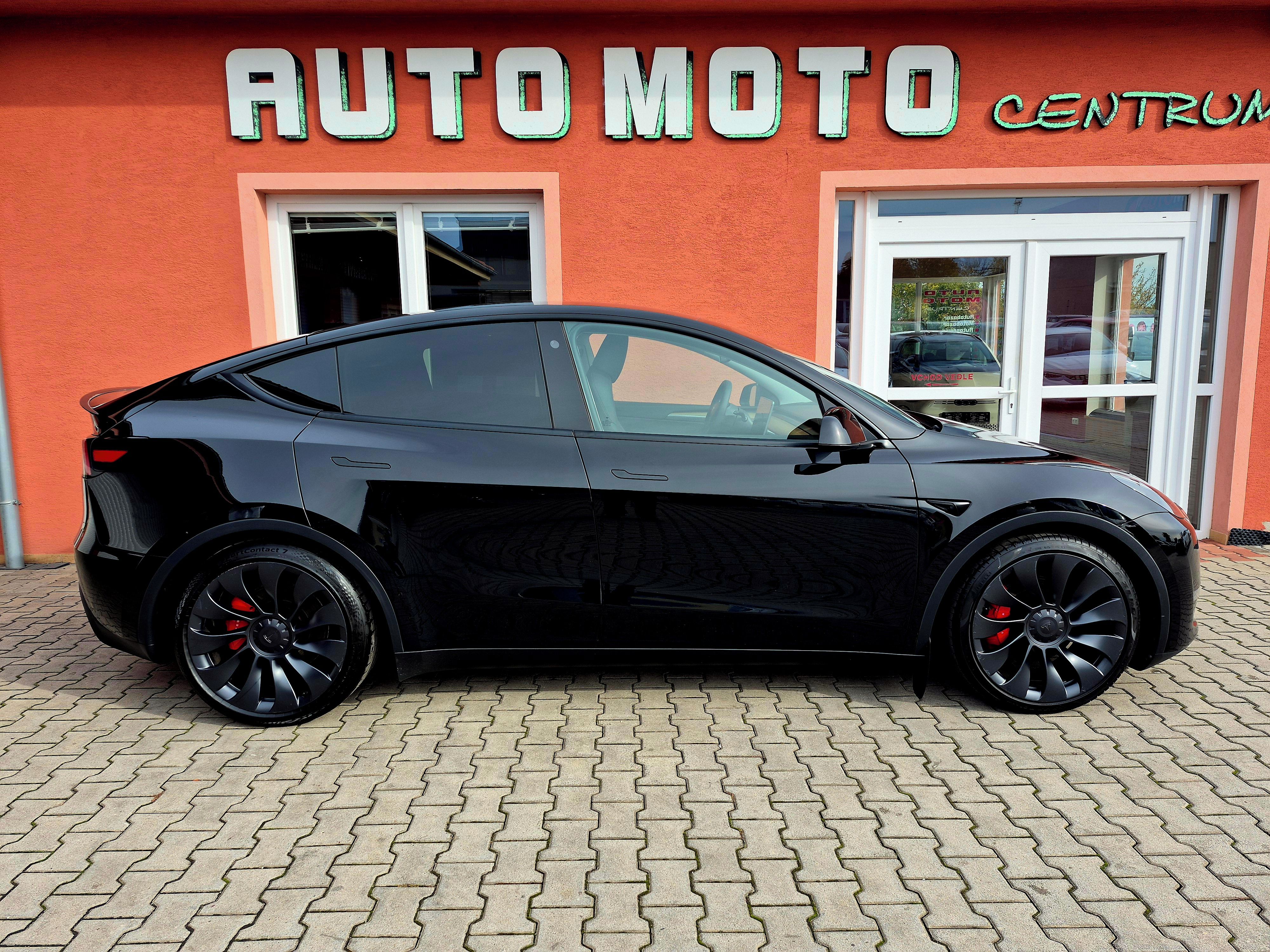 Tesla Model Y, Performance 393 kW DPH TAŽNÉ - fotka 6