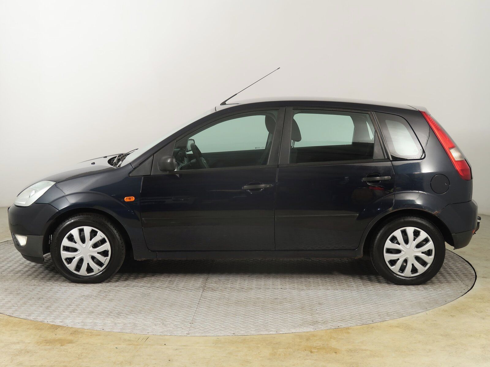 Ford Fiesta, 1.4 16V, ČR,1.maj, Tažné - fotka 3