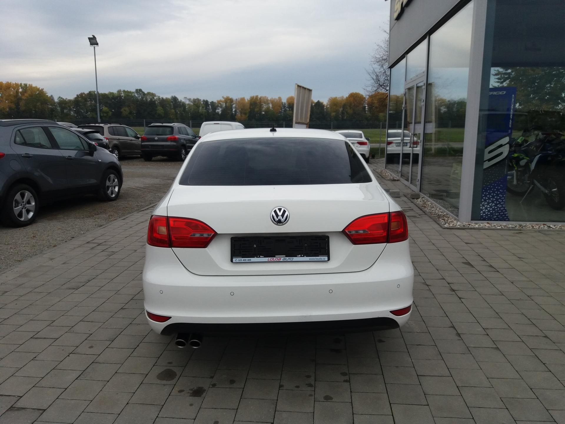 Volkswagen Jetta, 1.4TSi,DSG,90kW,SERVI.KNÍŽKA!! - fotka 5