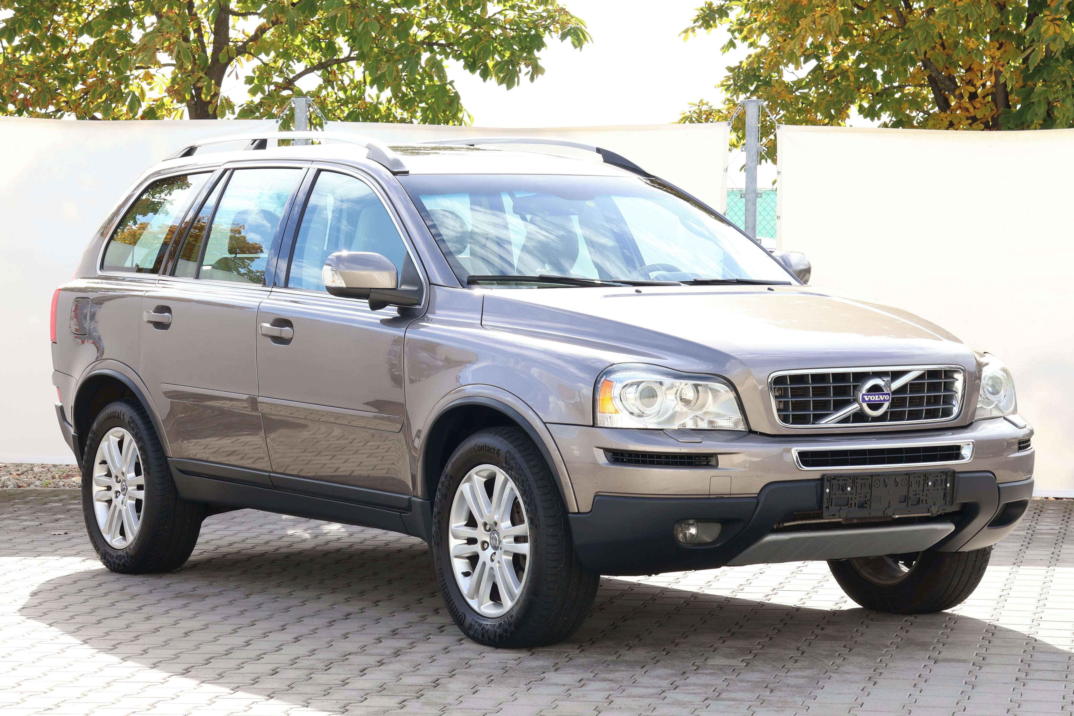 Volvo XC90, 2.4D5*147kW*SUMMUM*7Míst* - fotka 3