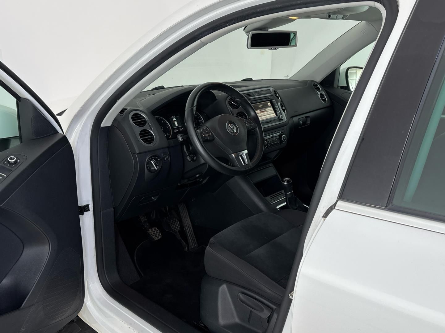 Volkswagen Tiguan, 2.0 TDI / 103 kW Sport&Style 4 - fotka 6
