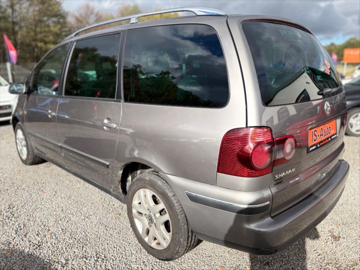 Volkswagen Sharan, 1,9 TDi - 1. majit ČR 7 míst - fotka 4
