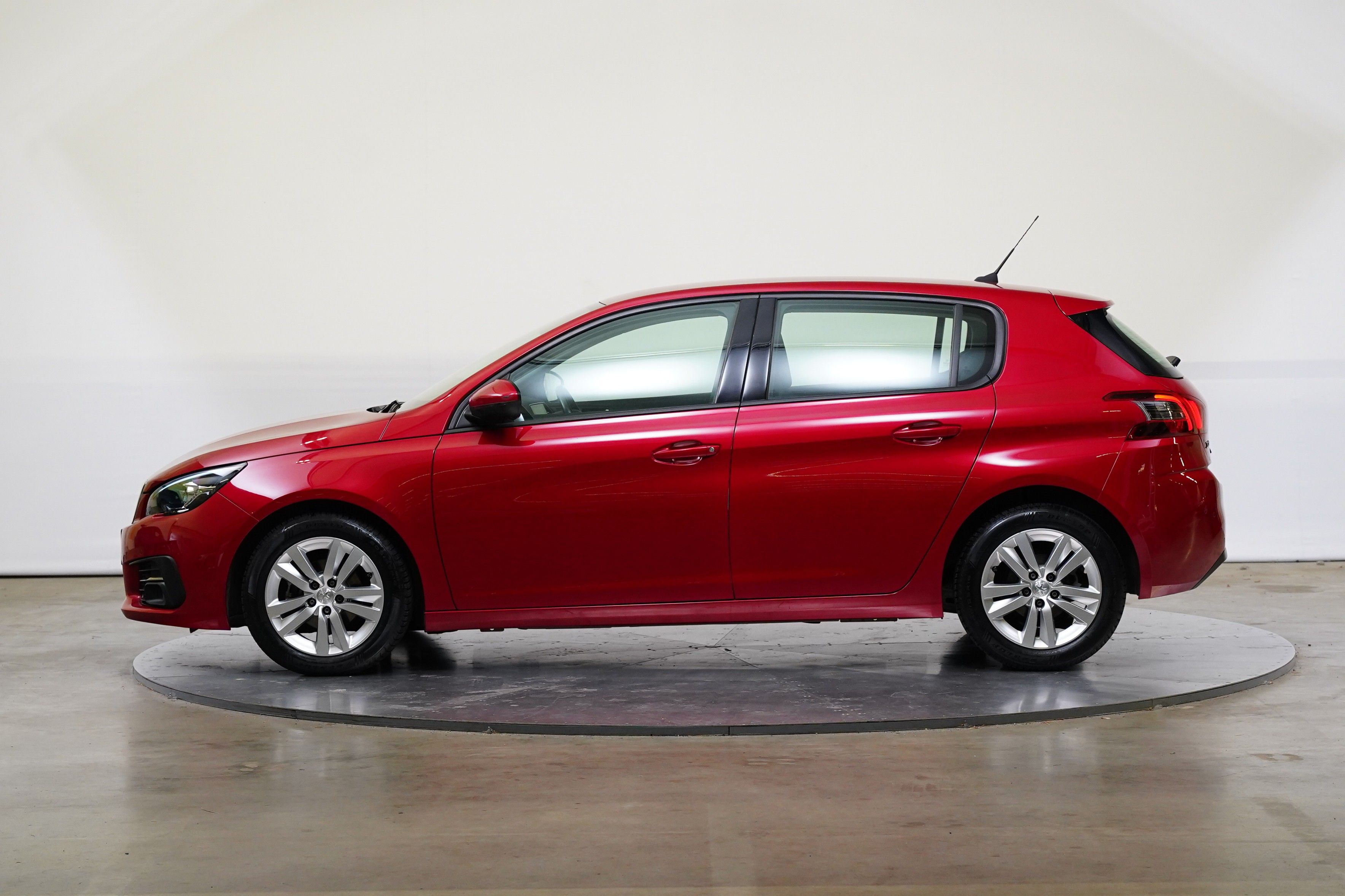 Peugeot 308, 1.2 PureTech 81 kW - fotka 3