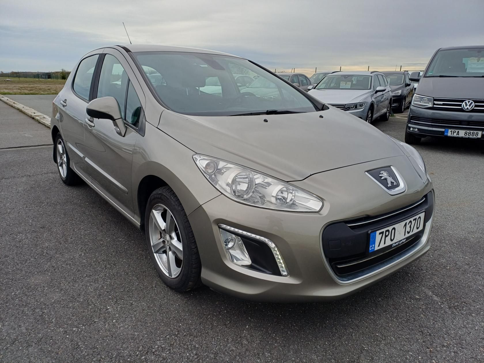 Peugeot 308, 1.6 VTi 88kW Klima - fotka 4