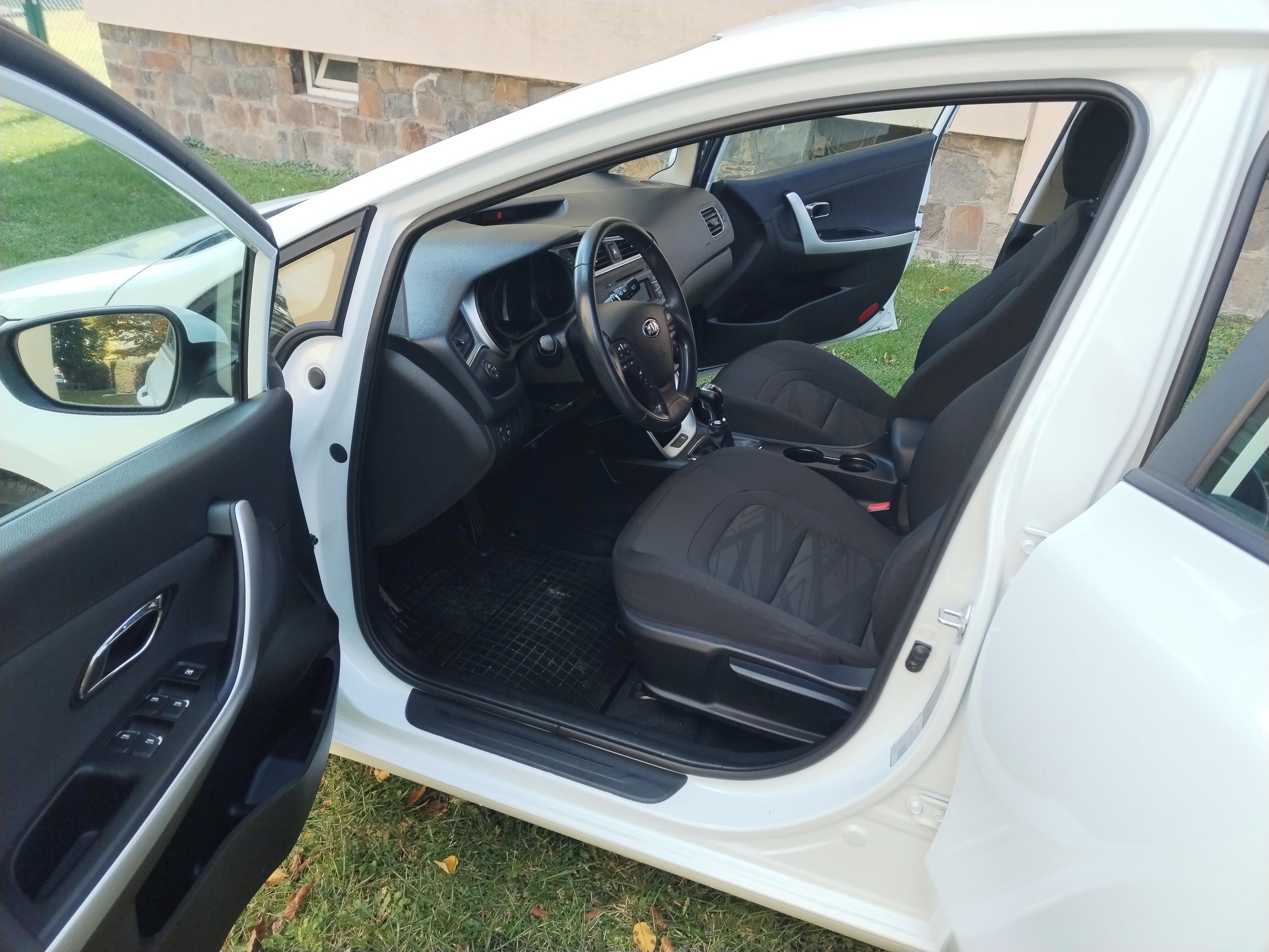 Kia Cee´d, 1.6i,ČR,1MAJITEL,SERVISKA,CEBI - fotka 5