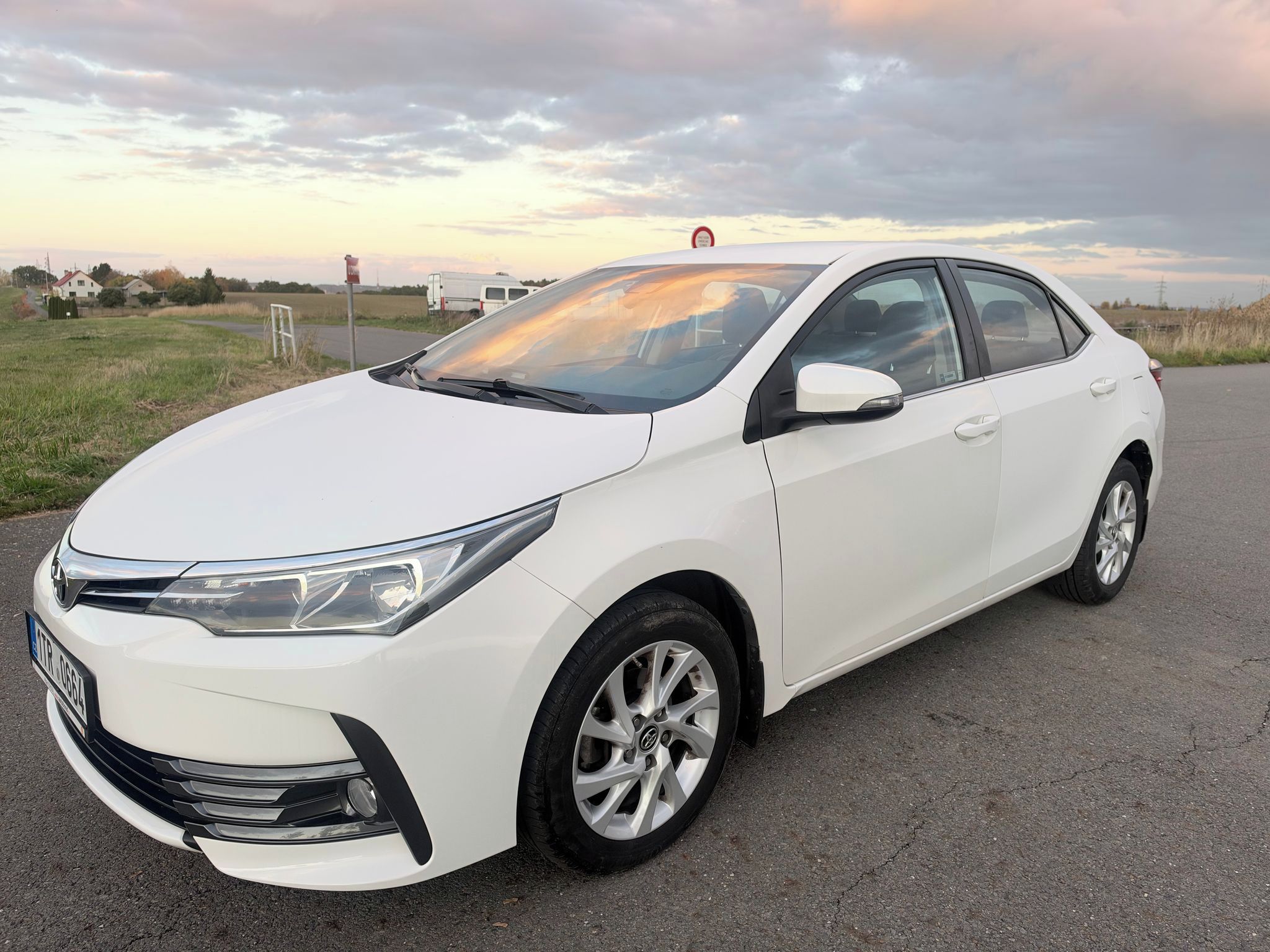Toyota Corolla, 1,6 97 kW-BENZIN  24 050 KM