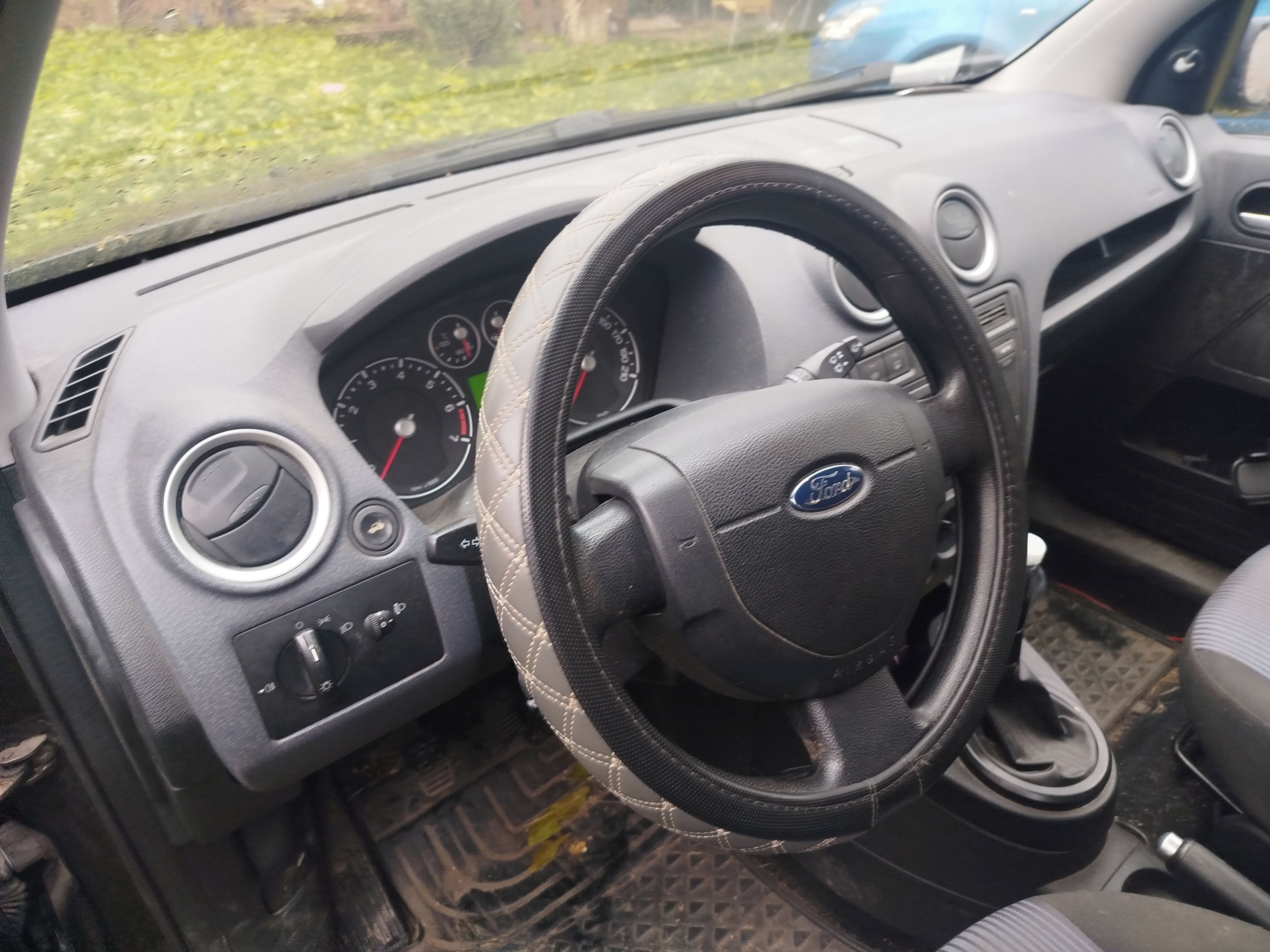 Ford Fusion, 1,4i benzín , servisováno - fotka 5
