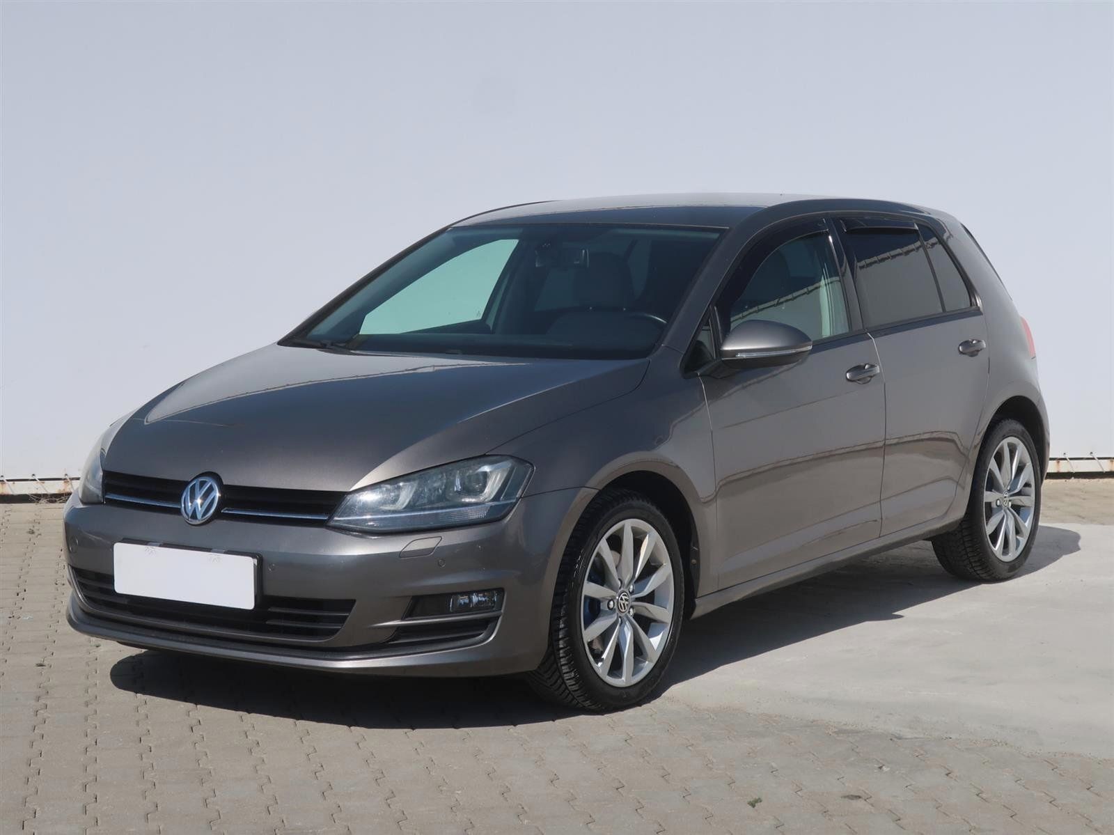 Volkswagen Golf, 1.2 TSI, Serv.kniha - fotka 2
