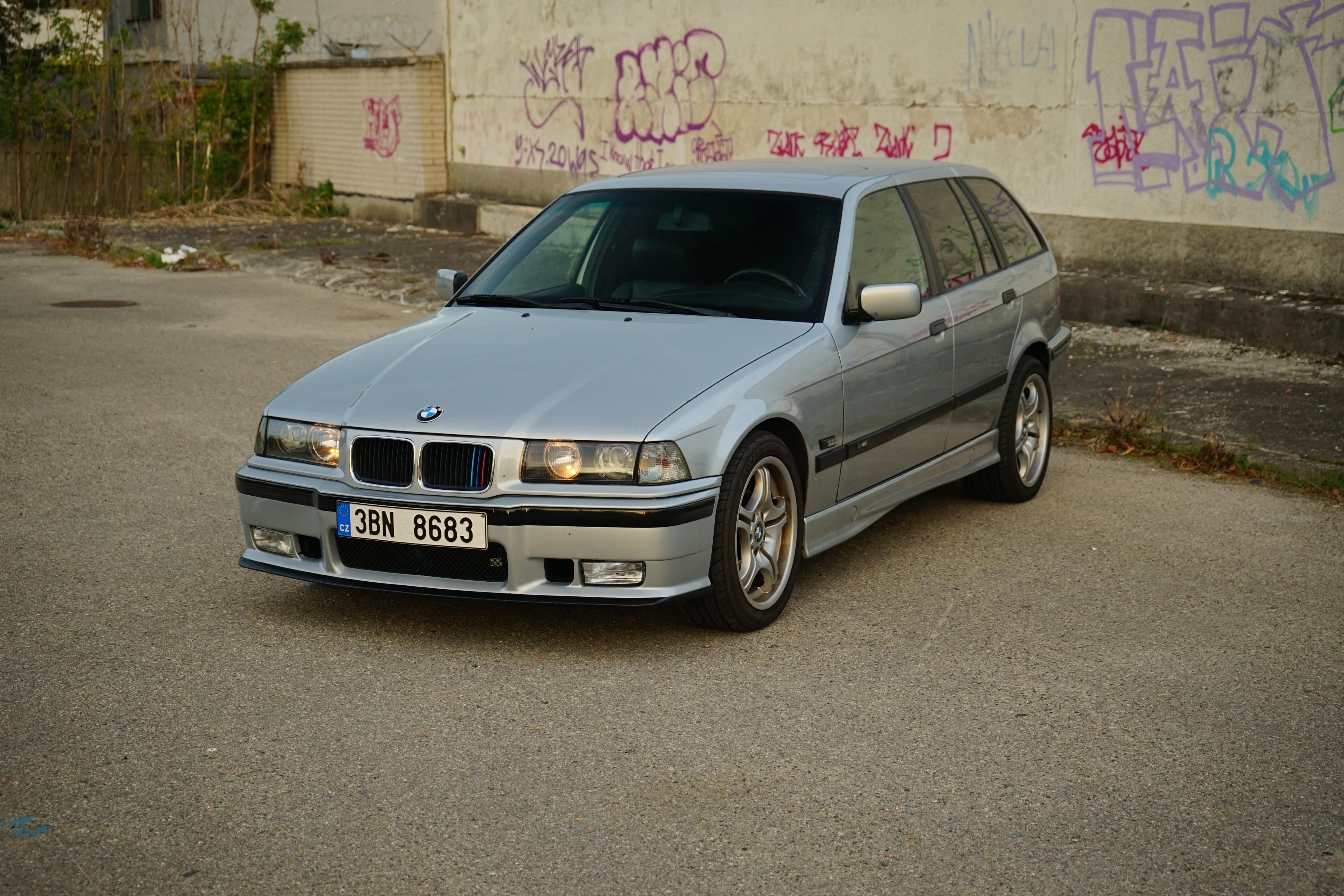 BMW Řada 3, BMW e36 328i