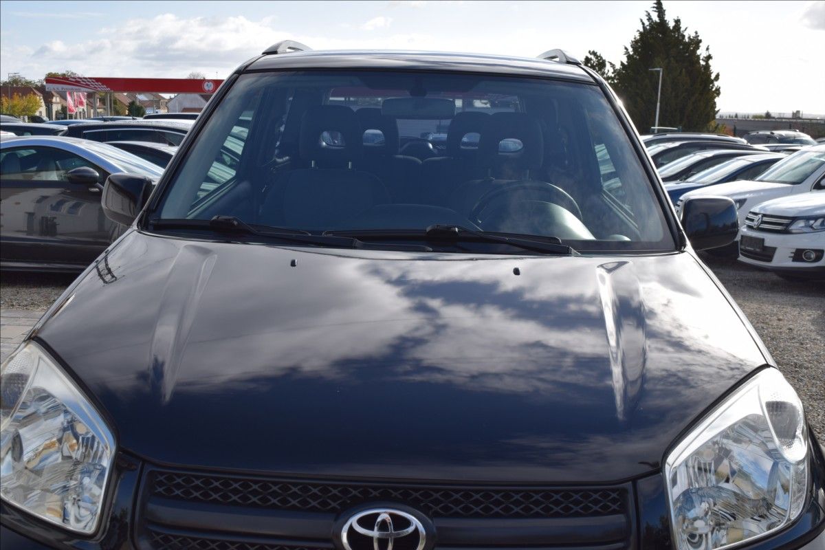 Toyota Rav4, 2,0 VVT-i 4WD 110KW BEZ KOROZE - fotka 3