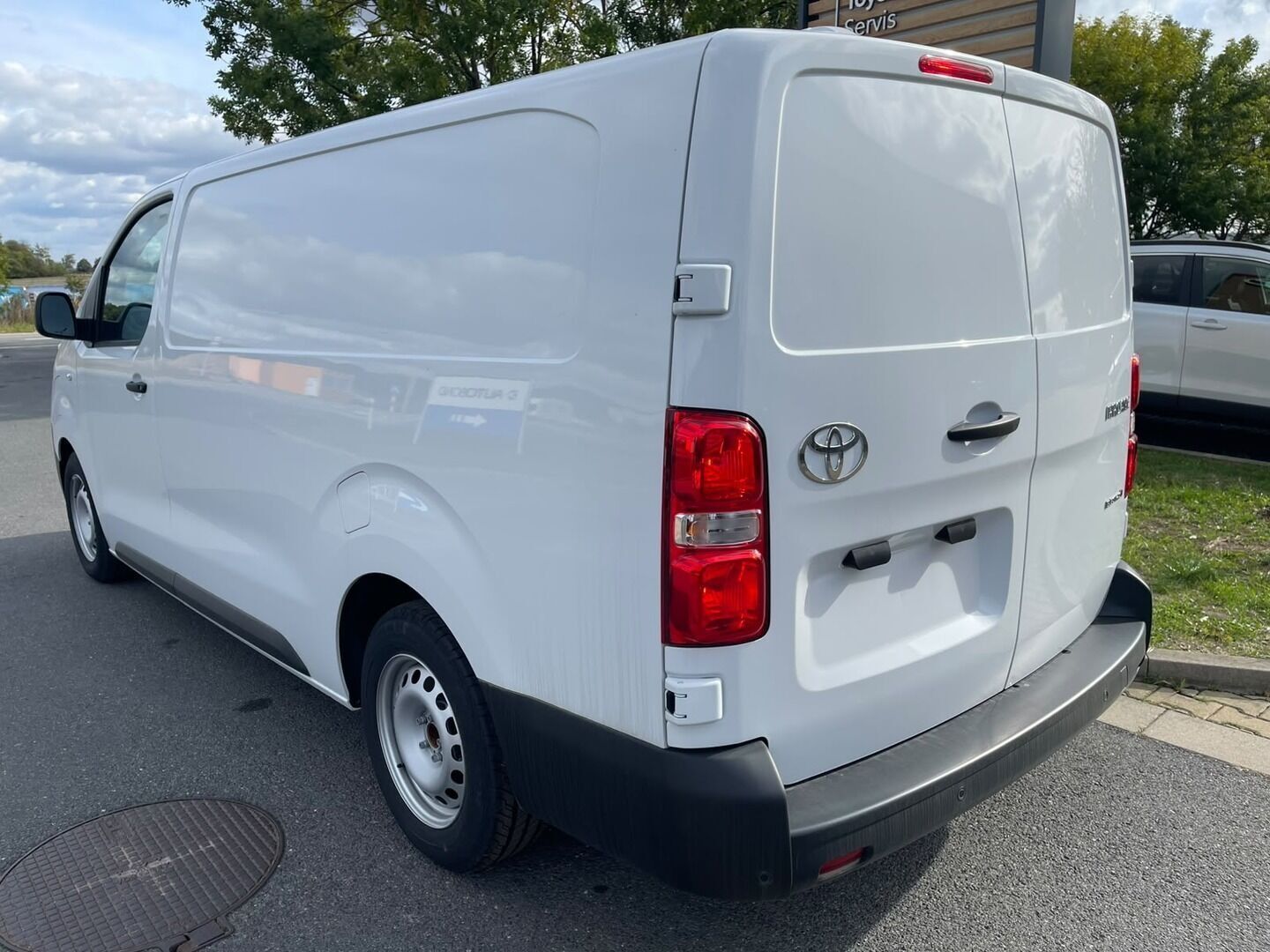 Toyota Proace, L2 - Full Electric (75kWh) 136 - fotka 6