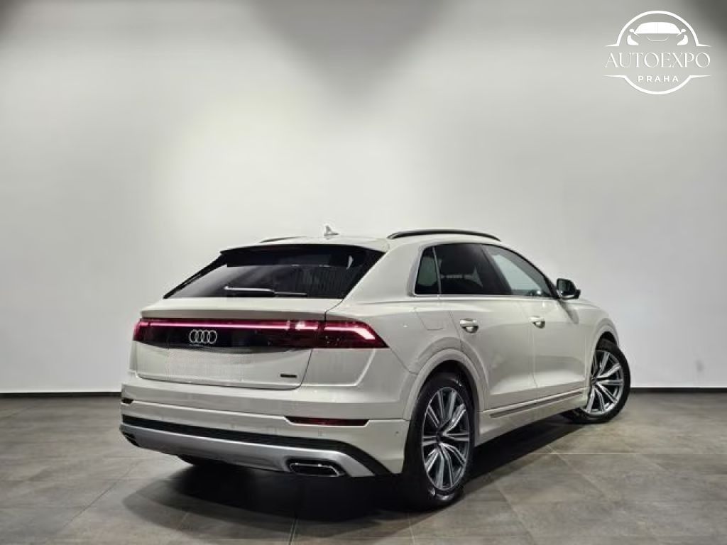 Audi Q8, 55 TFSI e HD Matrix * - fotka 5