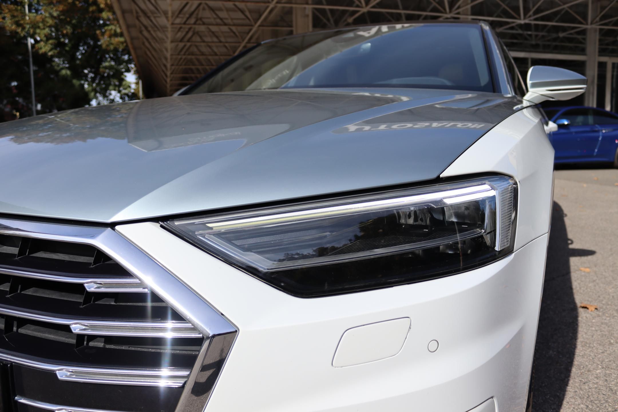 Audi A8 - fotka 5