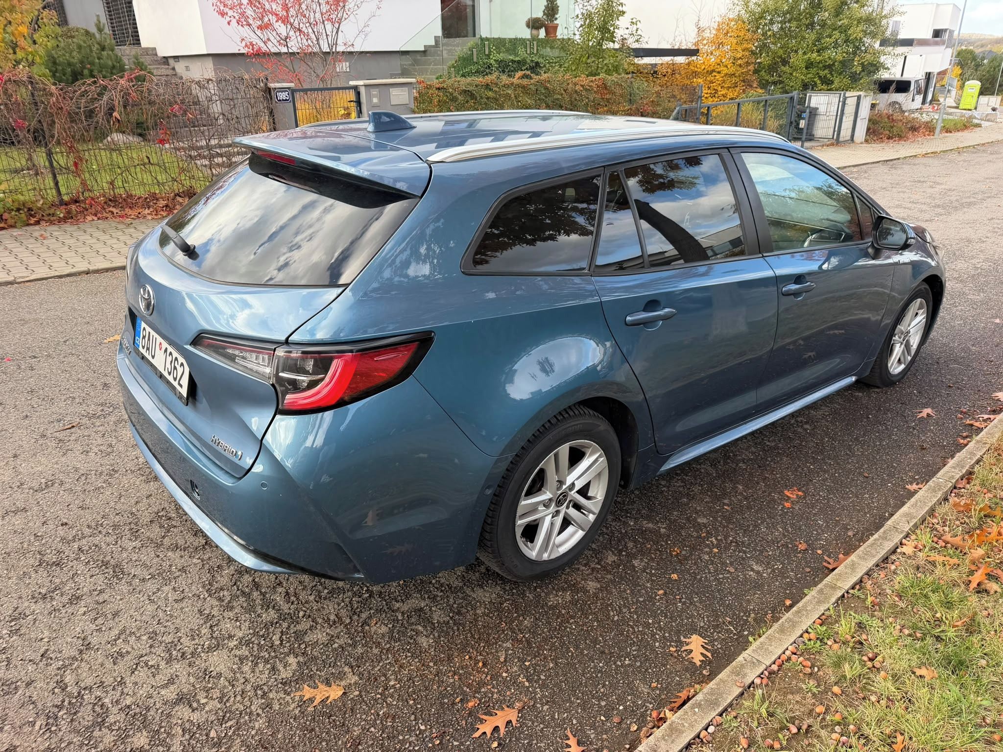 Toyota Corolla, 1.8. Hybrid Comfort - fotka 5