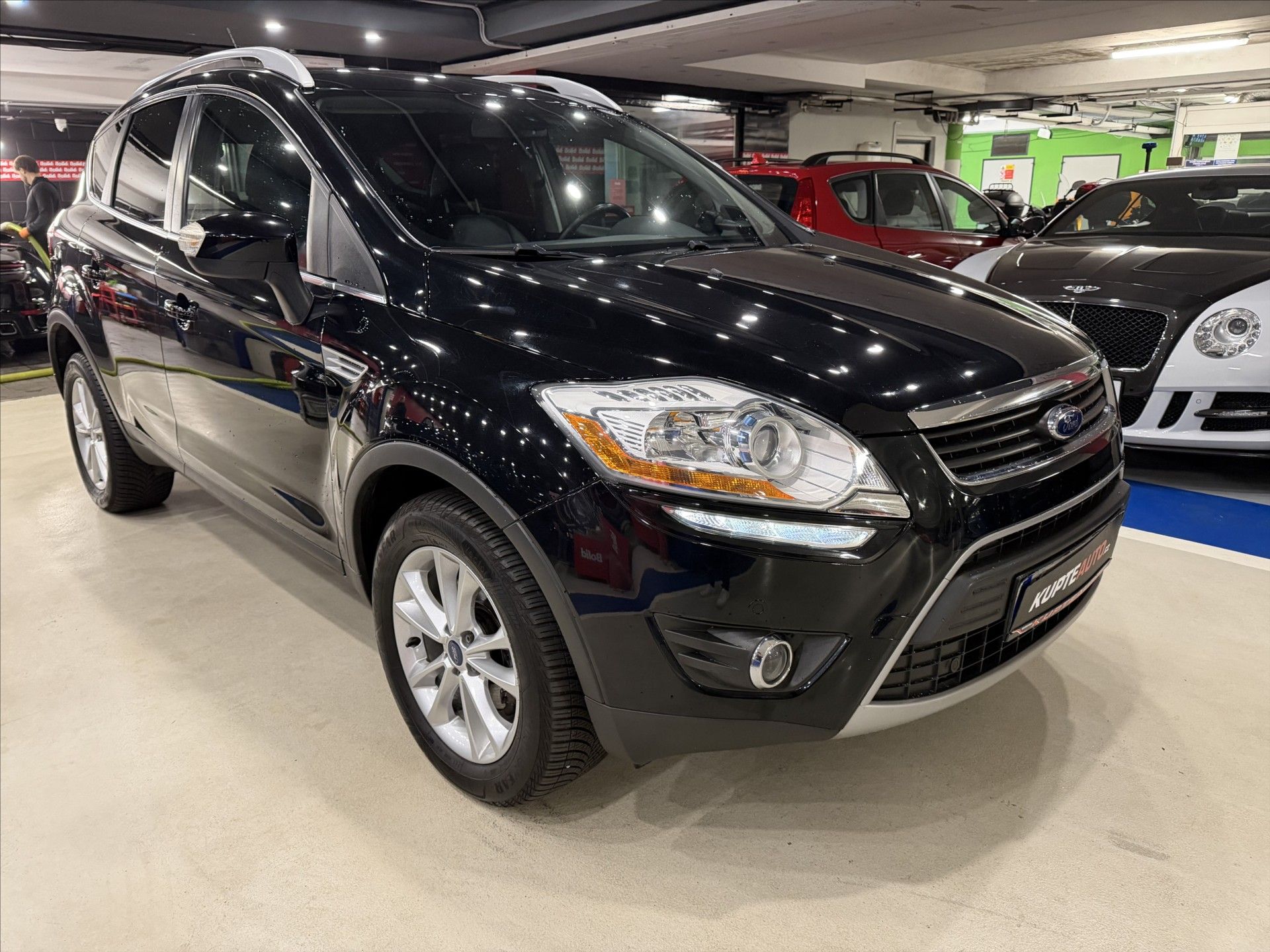 Ford Kuga, 2,0 TDCI - 4x4  FORD SERVIS ! - fotka 3
