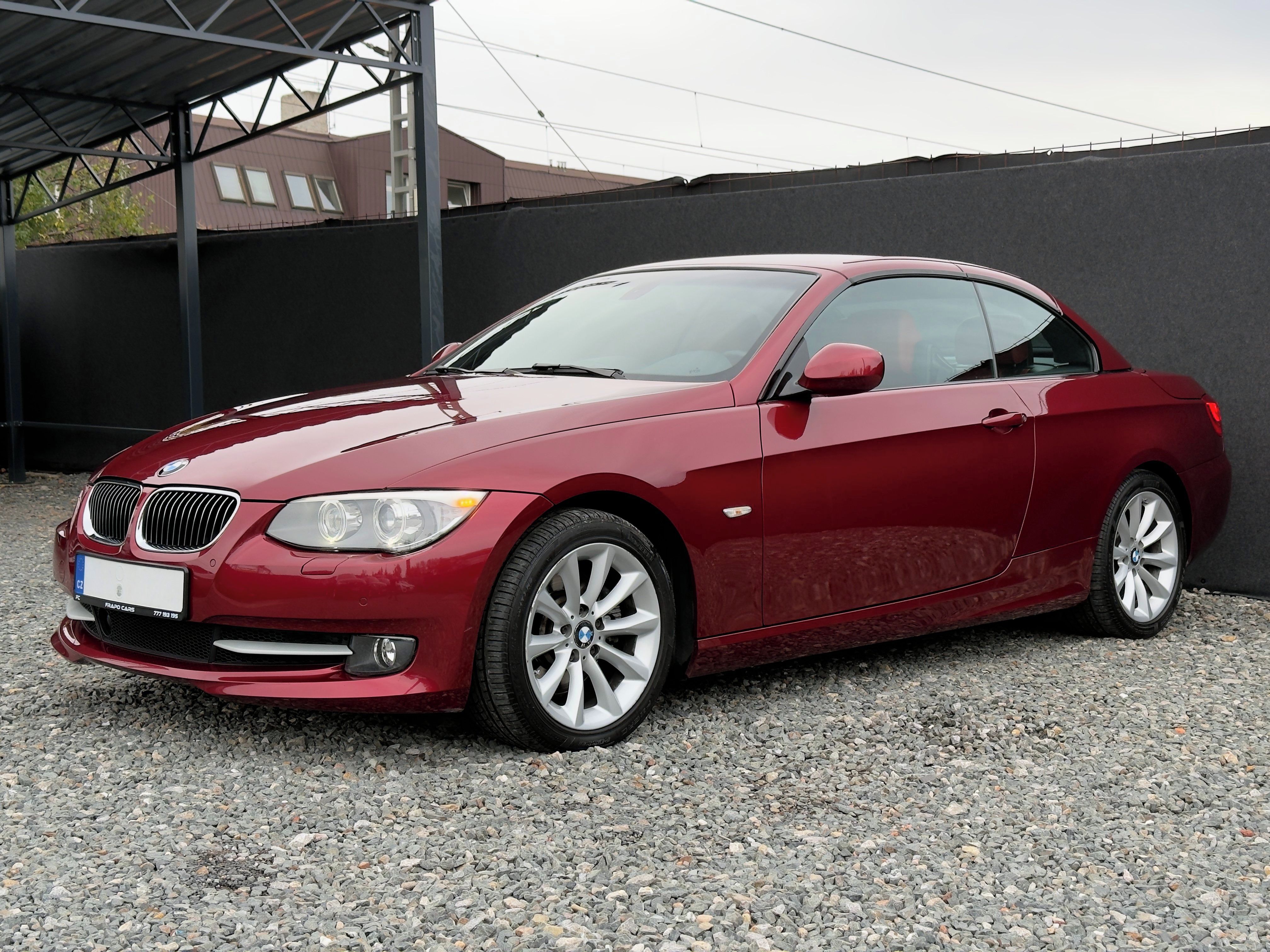 BMW Řada 3, E93 330d 180kW | sportsitze - fotka 4
