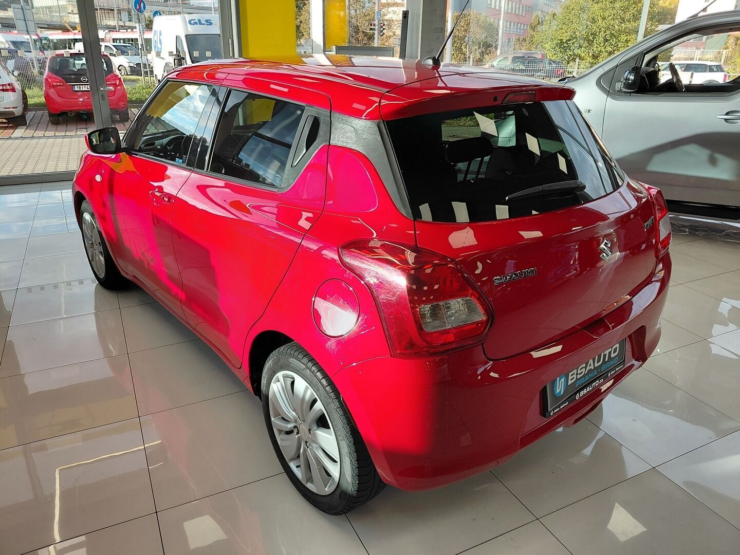 Suzuki Swift, 1.2i 66KW 2018 - fotka 4