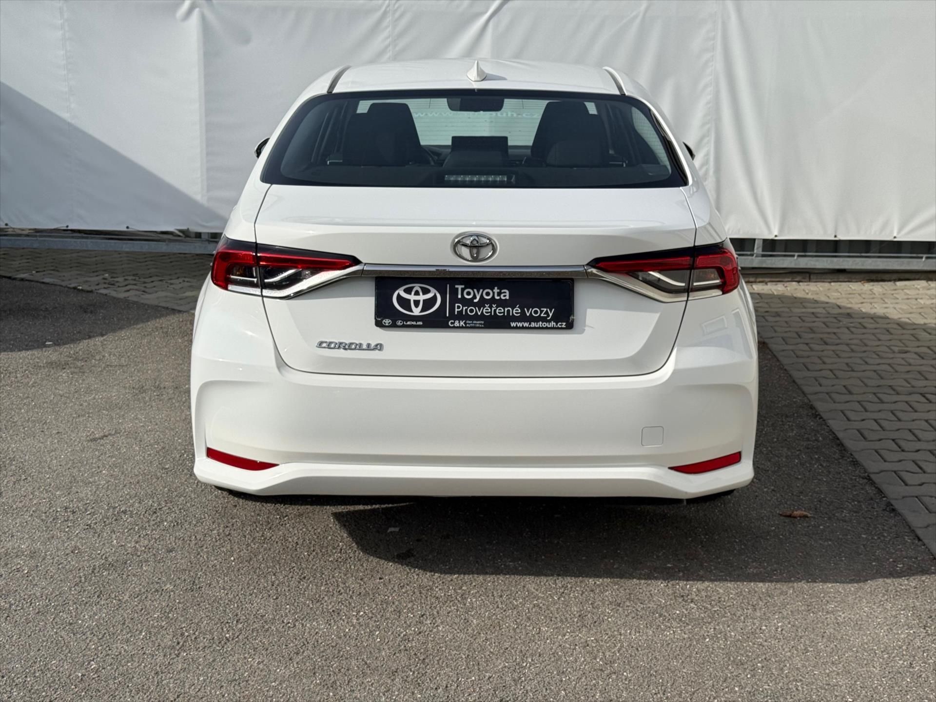 Toyota Corolla, 1,5 Comfort, Automat - fotka 5