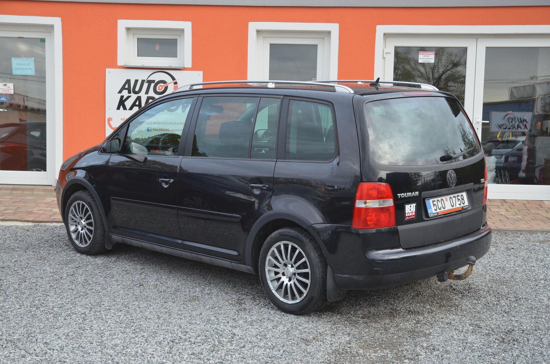 Volkswagen Touran, 2.0 TDi 103kW / 2x sada kol - fotka 4