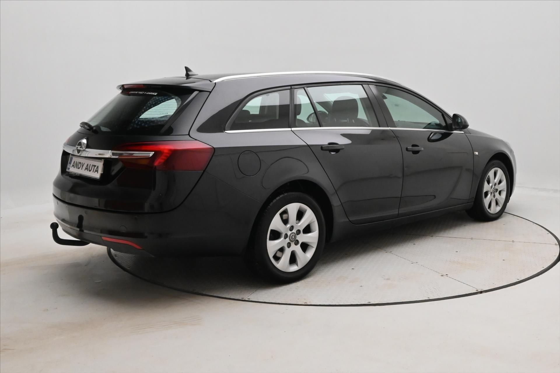 Opel Insignia, 2,0 CDTI 103kW Bi-Xen tažné - fotka 5