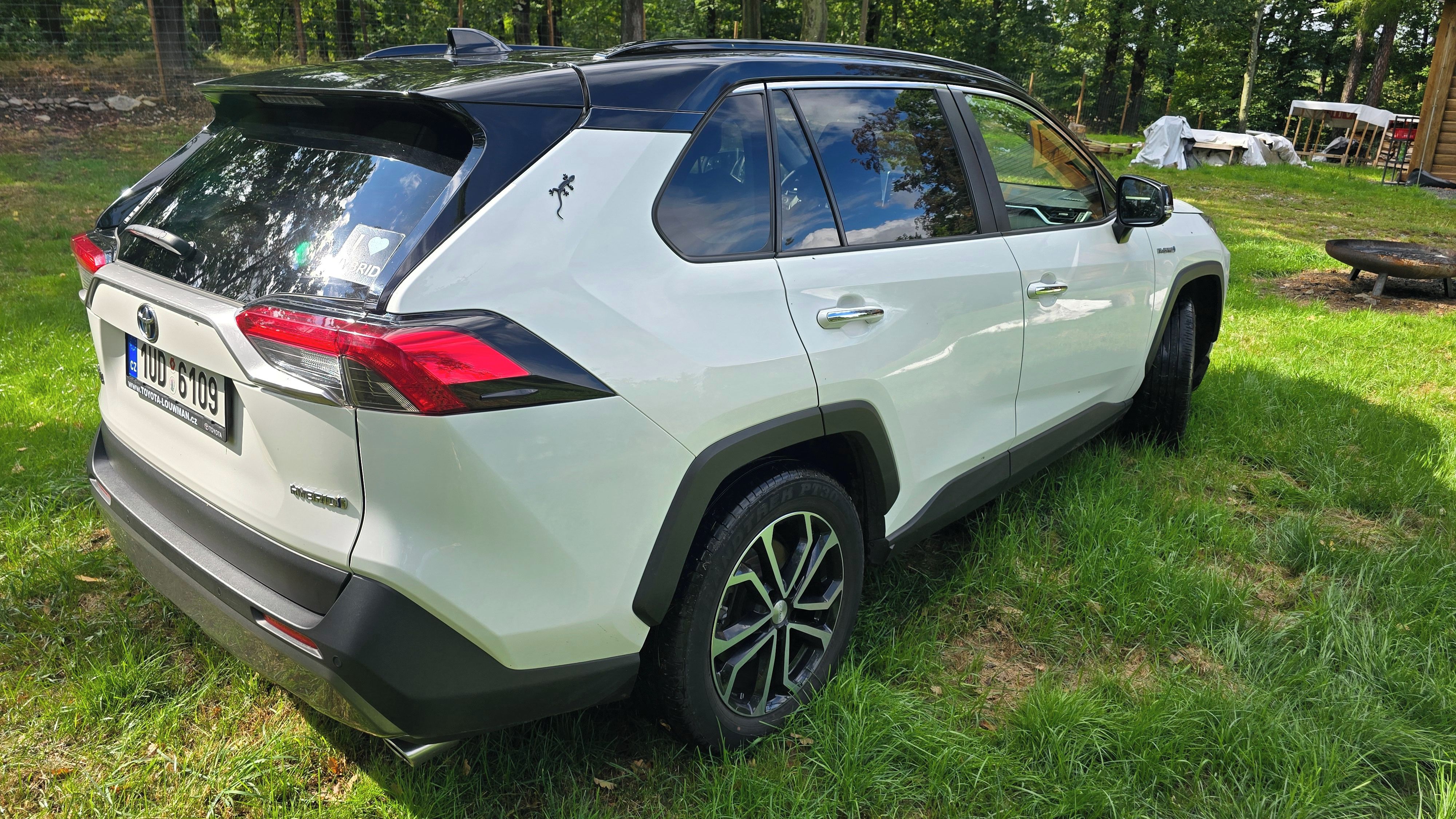 Toyota Rav4, Toyota Rav4 Executive - fotka 3