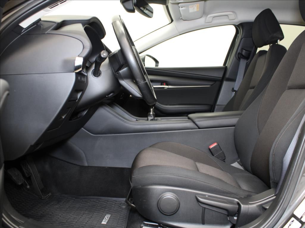 Mazda 3, 2,0 X180 GT Plus Sound 1.maj.Č - fotka 6