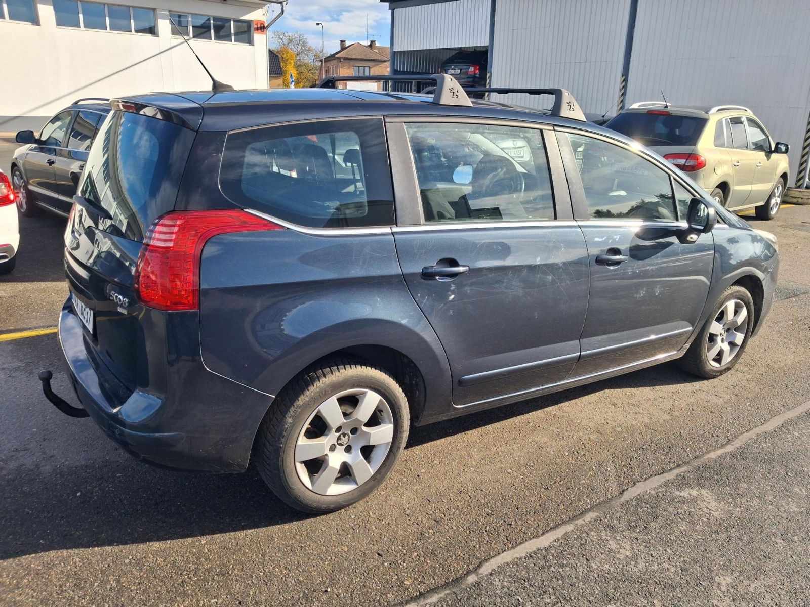 Peugeot 5008, 1.6 HDi, Automat, po STK - fotka 2