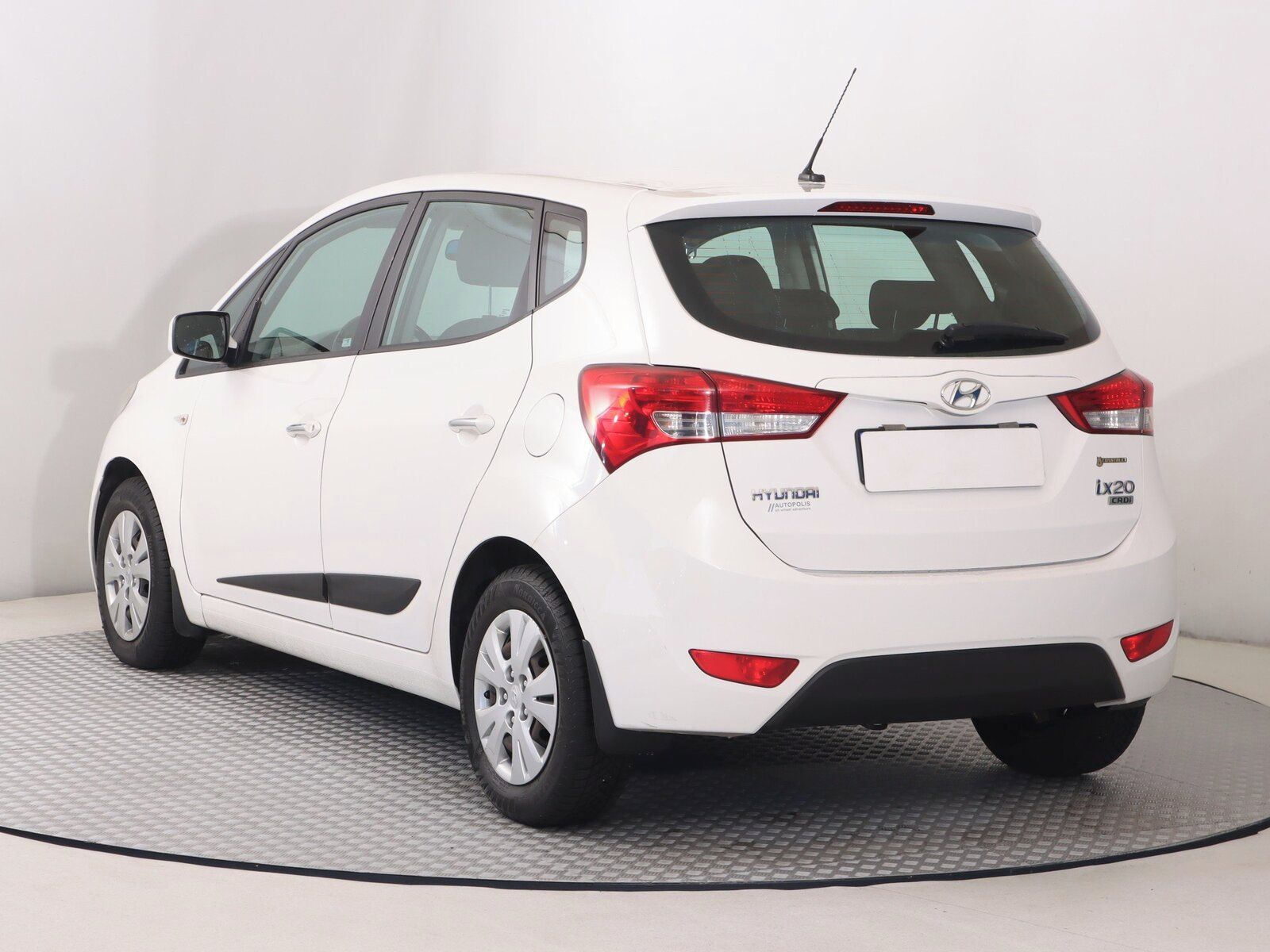 Hyundai ix20, 1.4 CRDi, Serv.kniha - fotka 4
