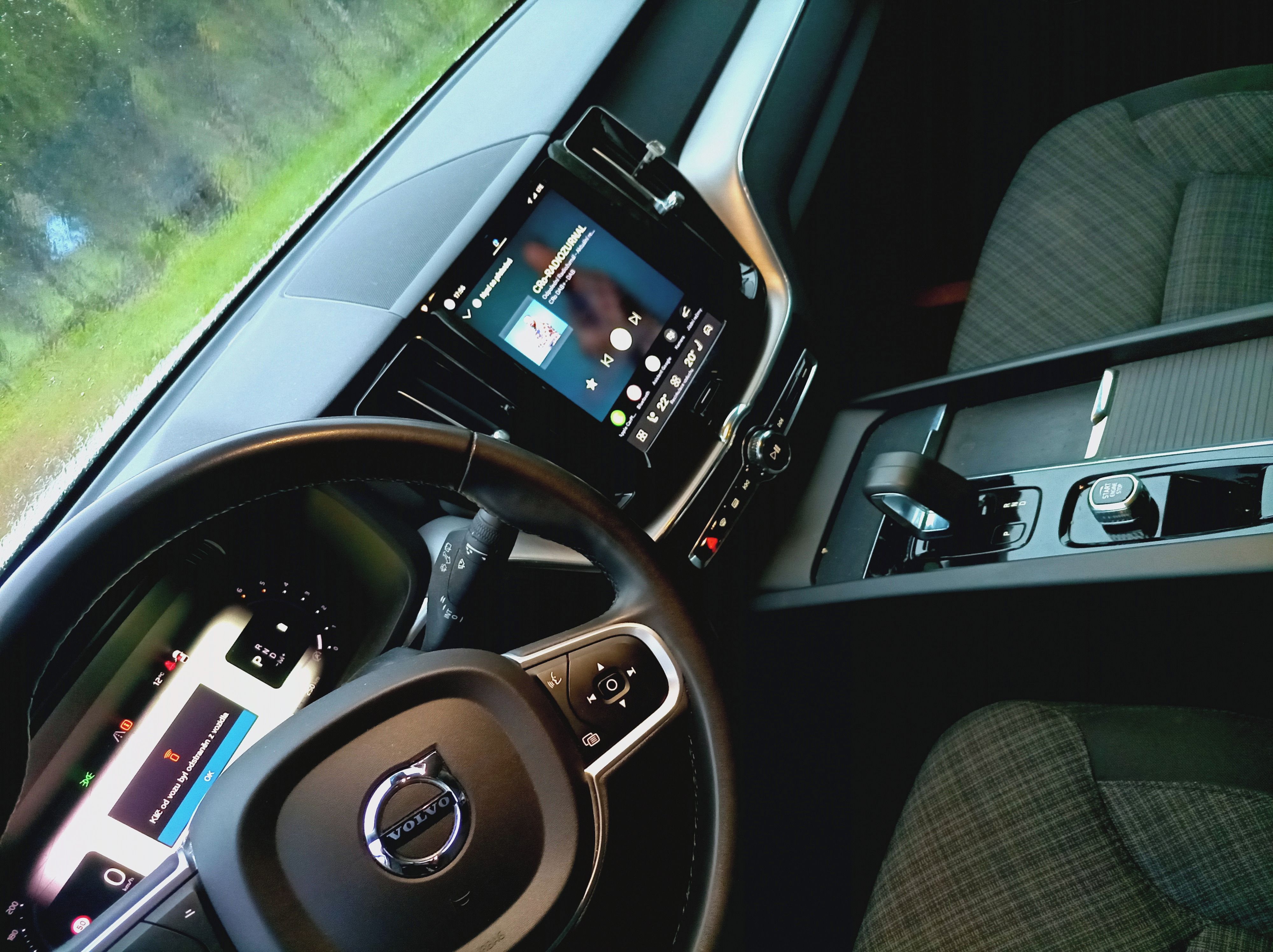 Volvo XC60, 2.0 B4 mild hybridní - fotka 3