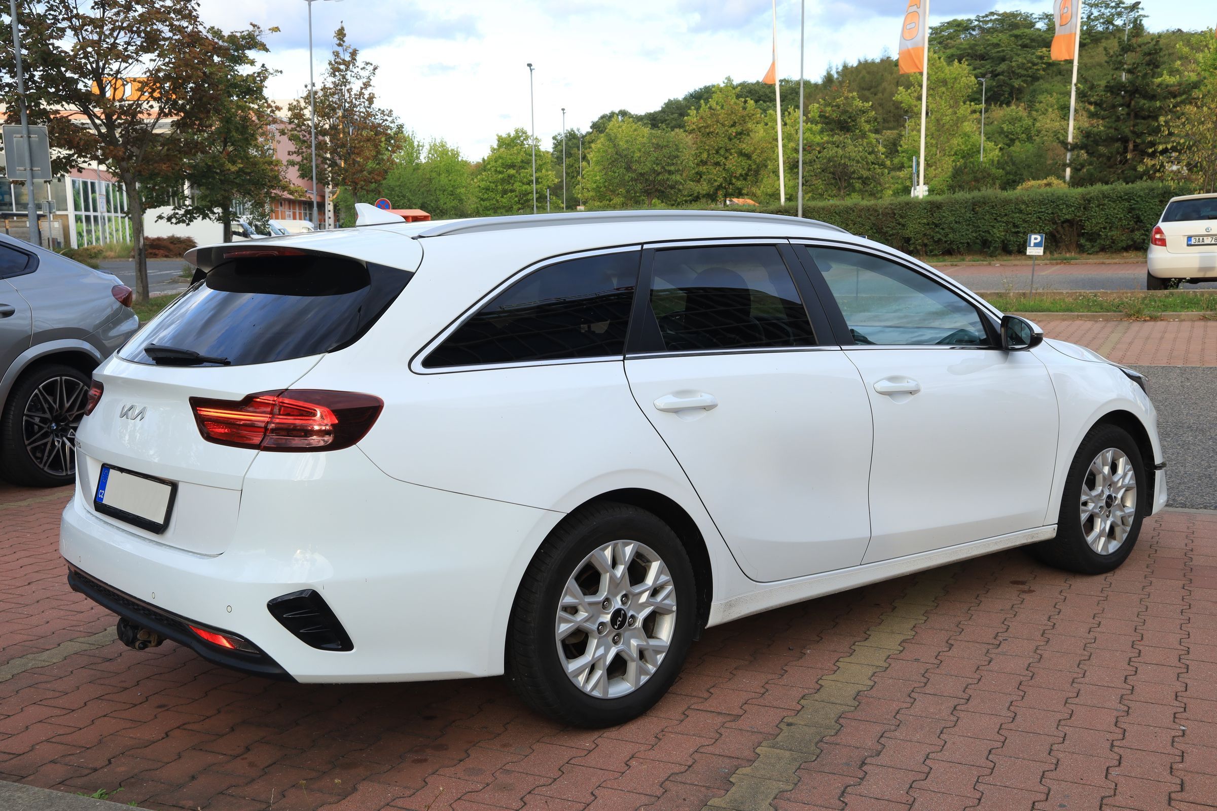 Kia Cee´d, Exclusive 118kW TAŽNÉ KAMERA - fotka 3