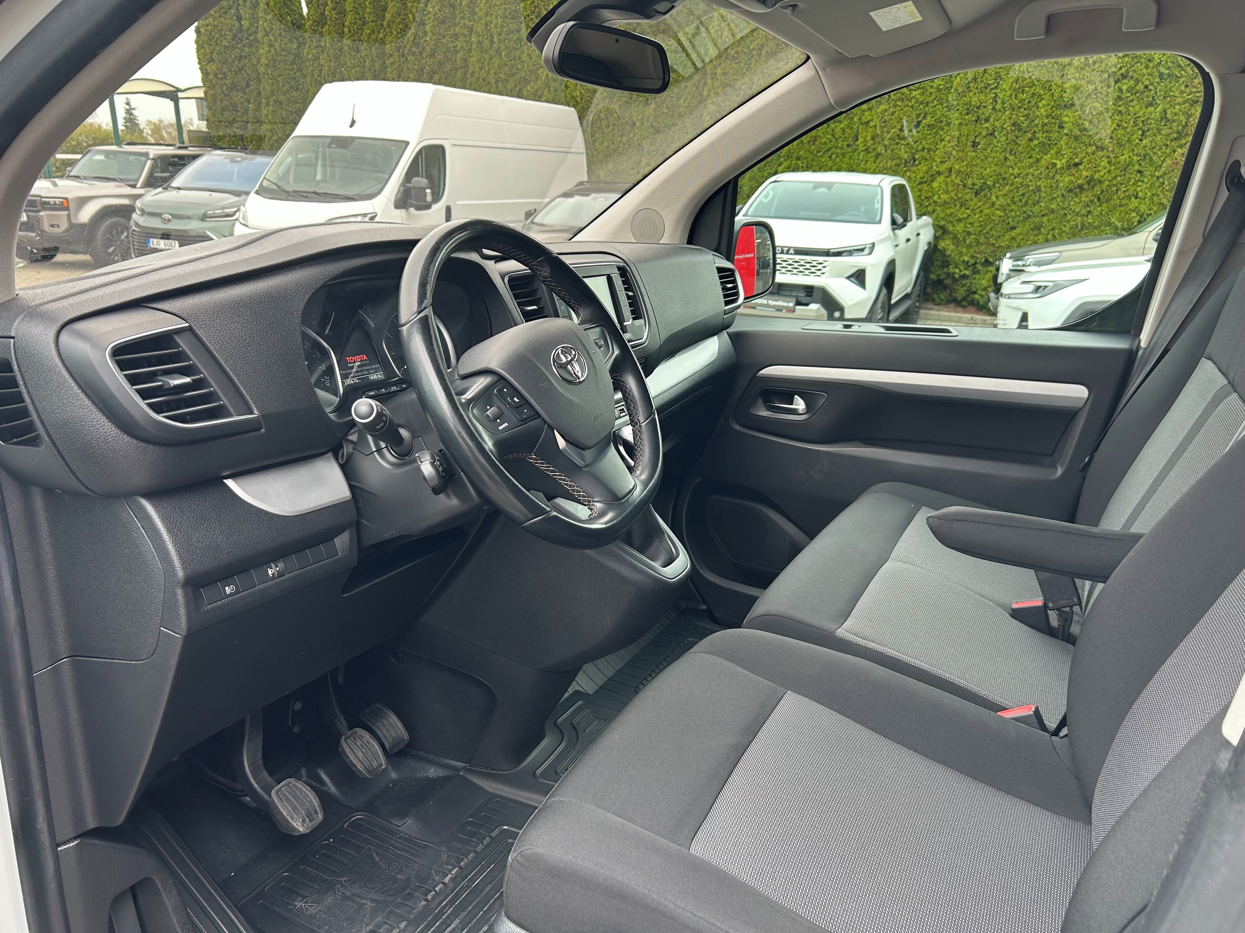 Toyota Proace Verso, L2 150k Shuttle Bussines + Win - fotka 5