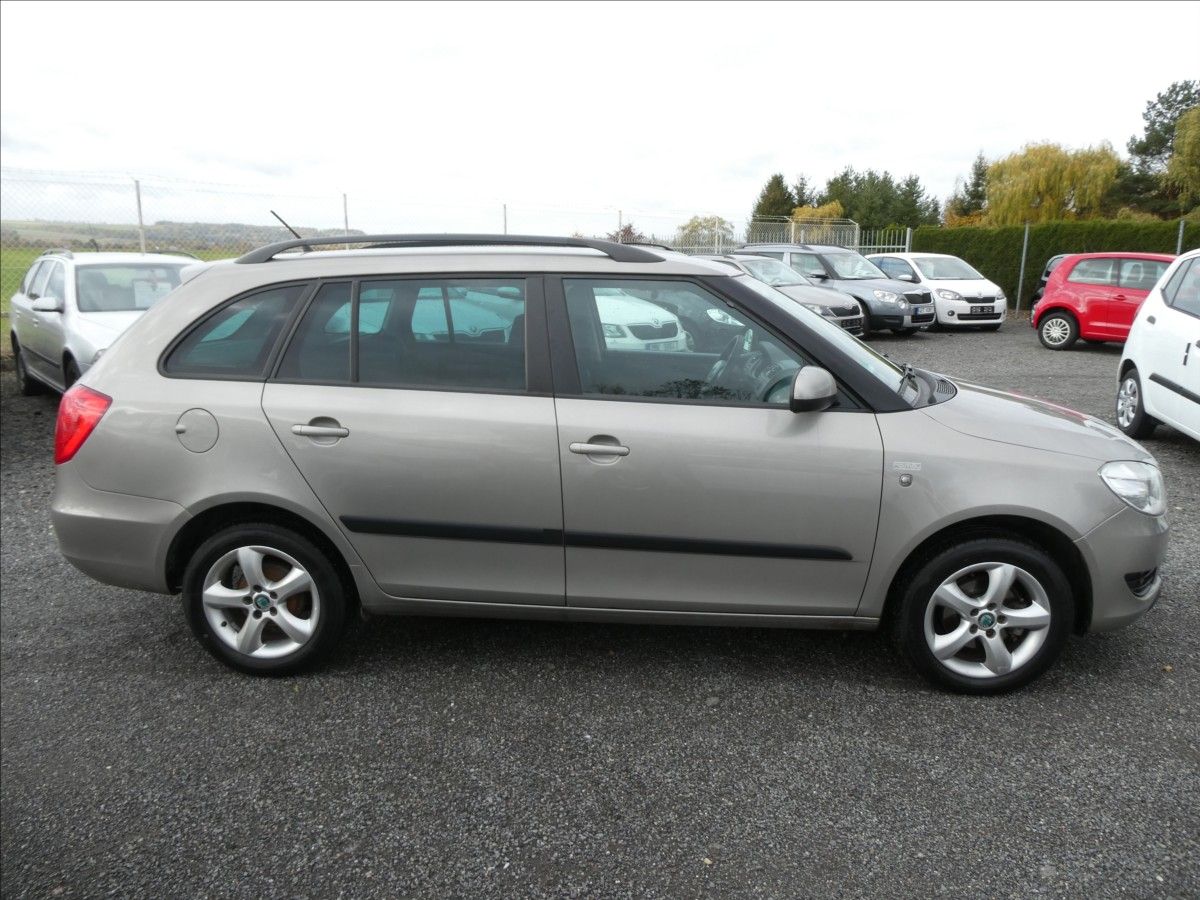 Škoda Fabia, 1,2 HTP 51kW Family,po servise - fotka 2