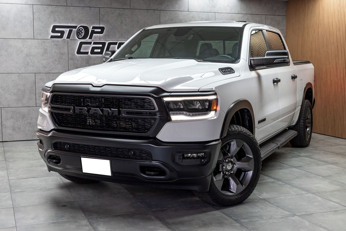 Dodge Ram, 5.7 HEMI BIGHORN 4x4*PPF*ČR 1M