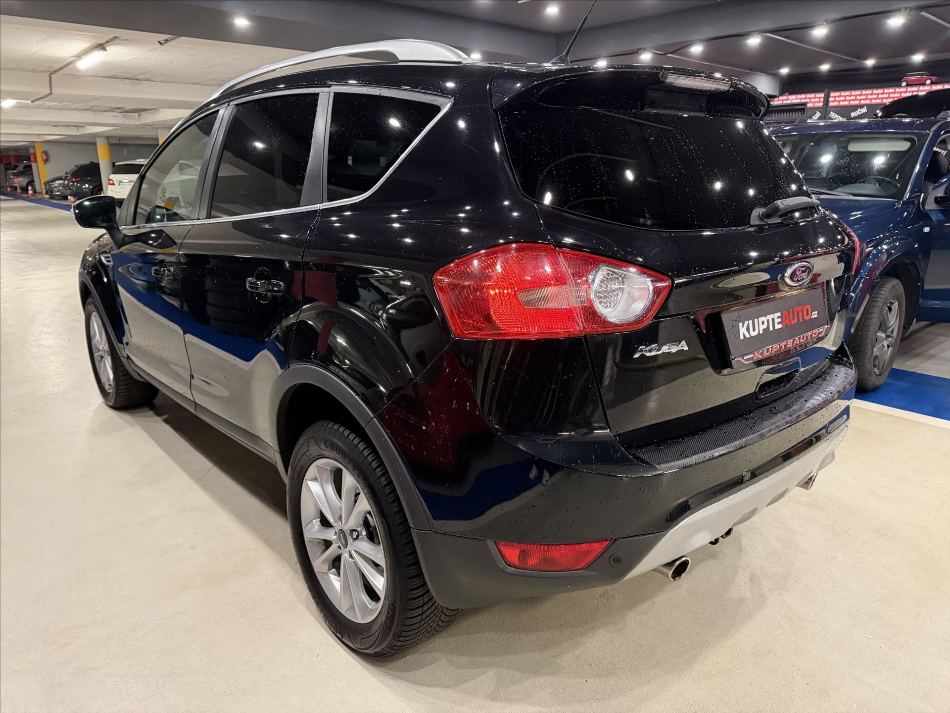 Ford Kuga, 2,0 TDCI - 4x4  FORD SERVIS ! - fotka 5