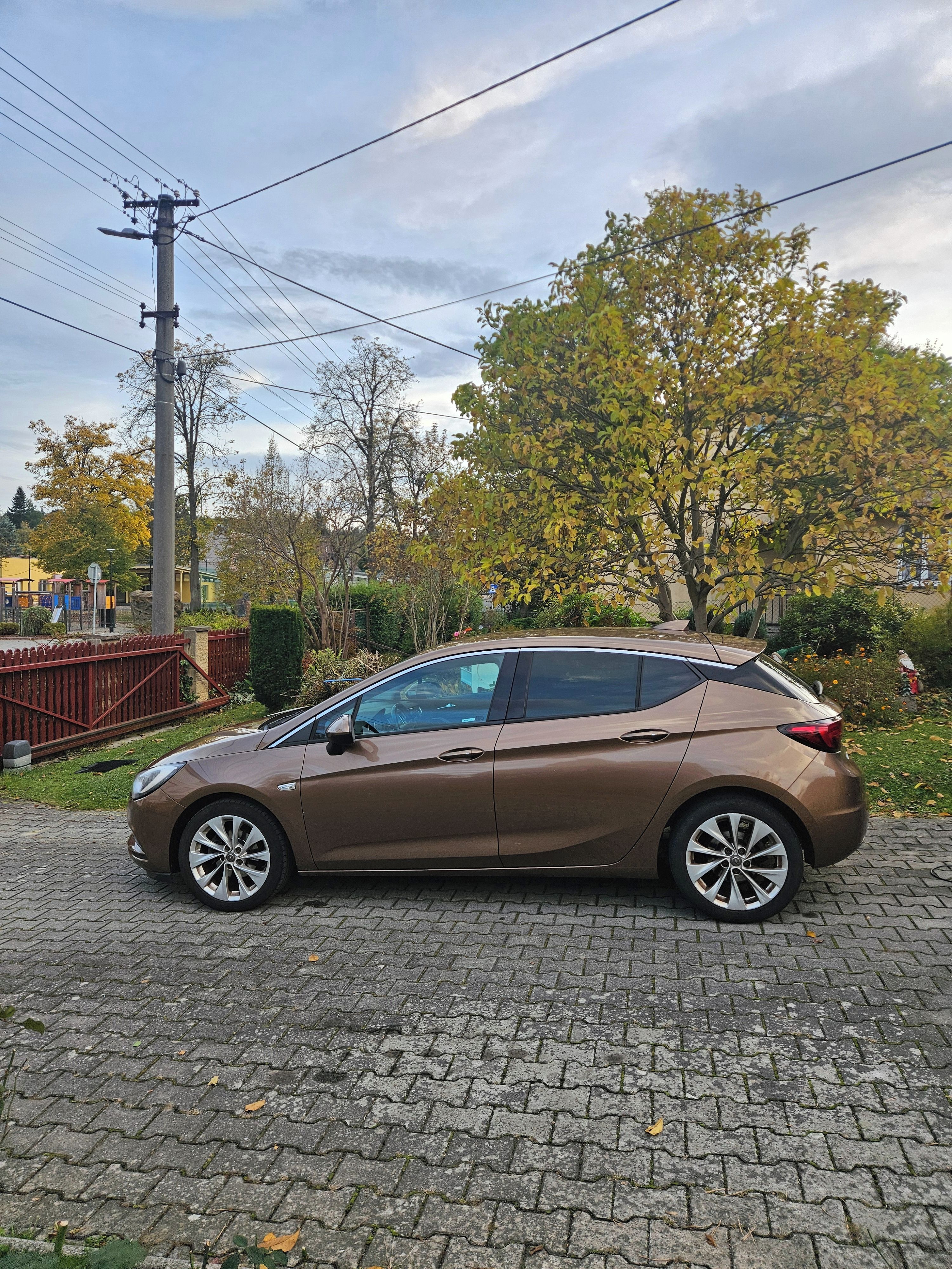 Opel Astra, Opel Astra K 1.4 Turbo 110 kW - fotka 4