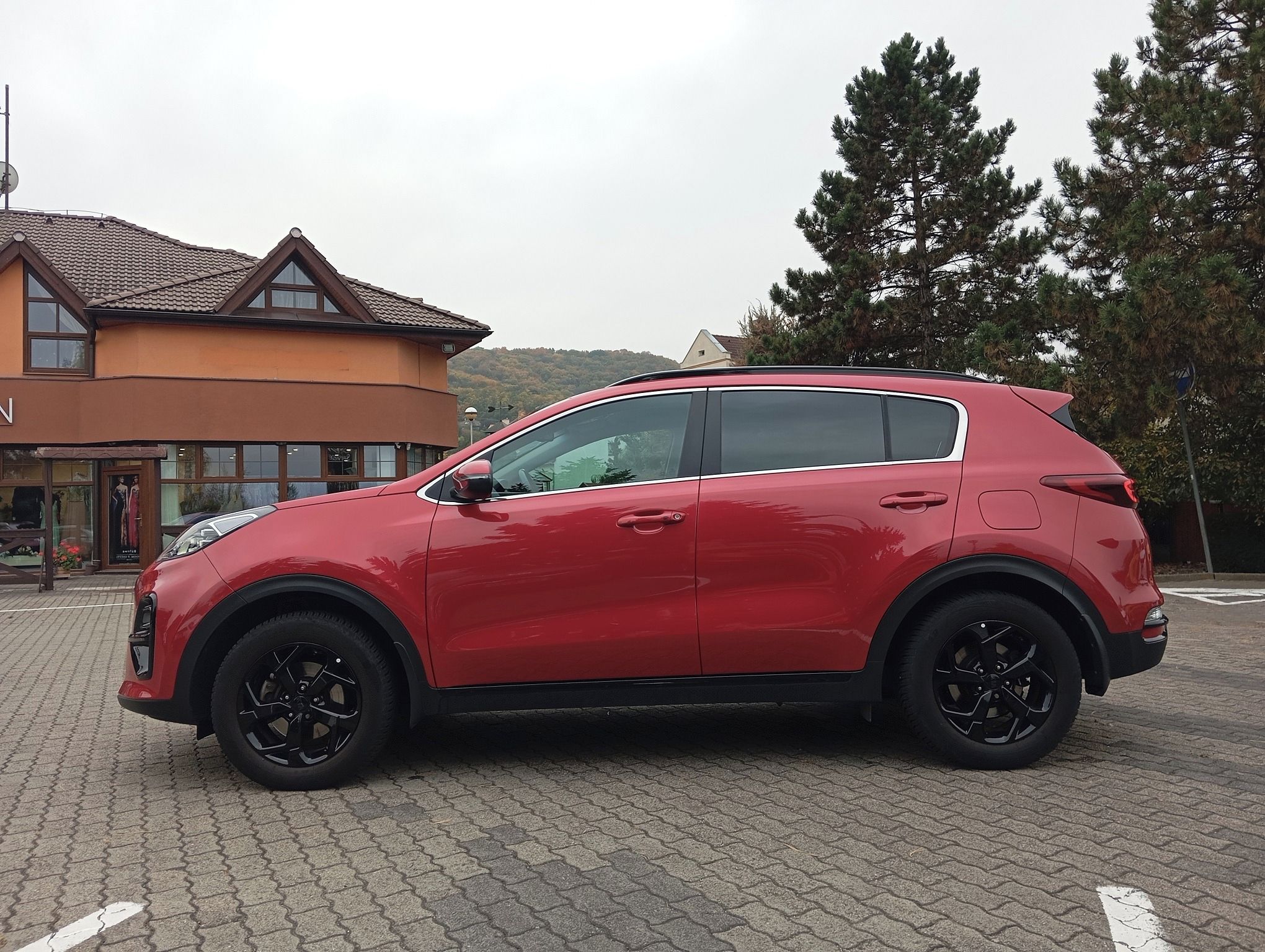 Kia Sportage, 1.6 GDi Black Edition 2021 - fotka 5