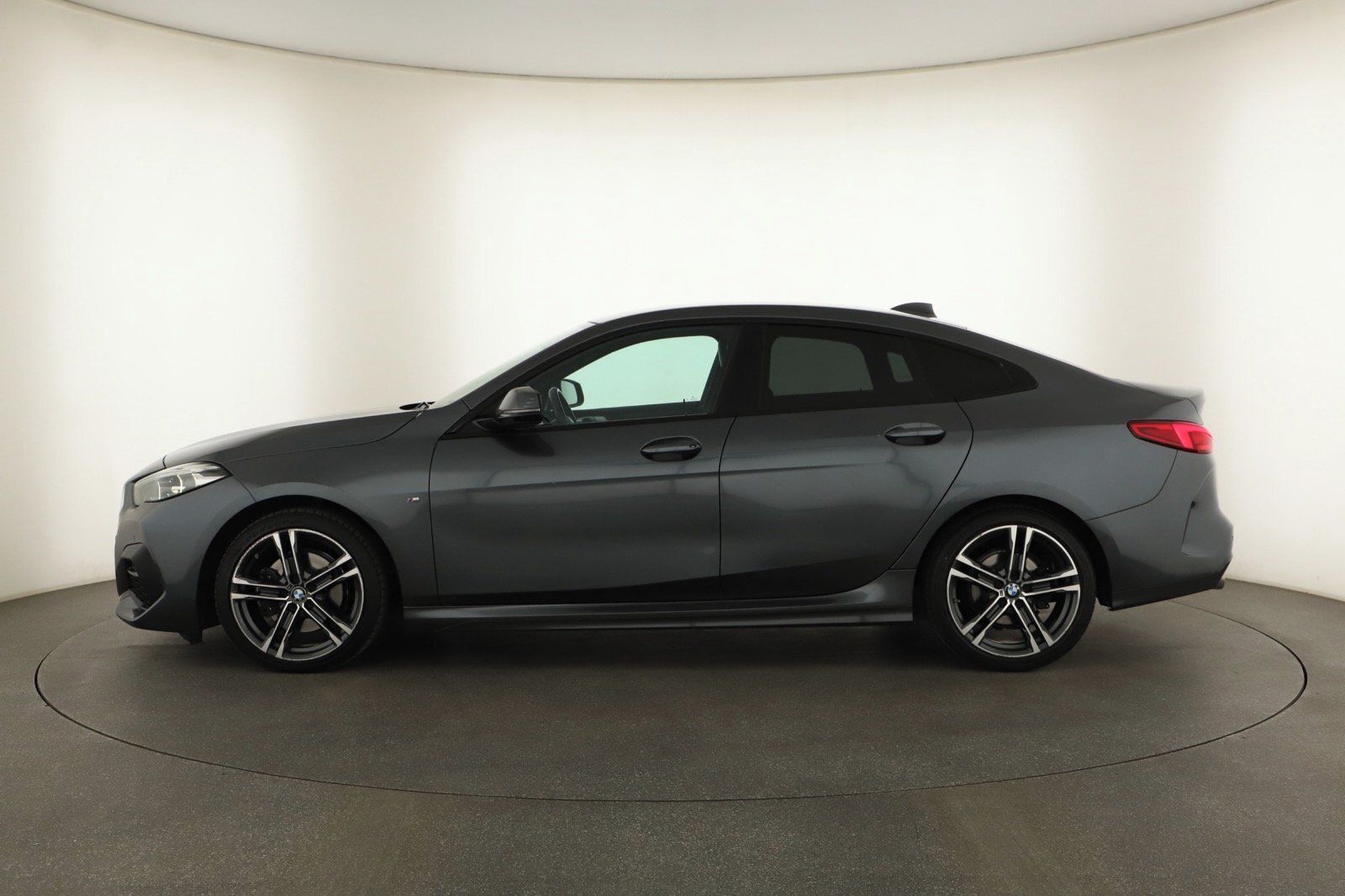 BMW Řada 2, 218d, Sport Line, Automat, ČR - fotka 3
