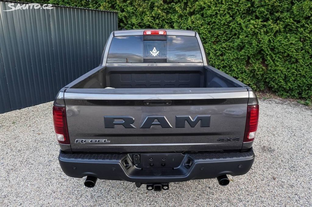 Dodge Ram, 5.7 HEMI 4X4 REBEL EDITION - fotka 5