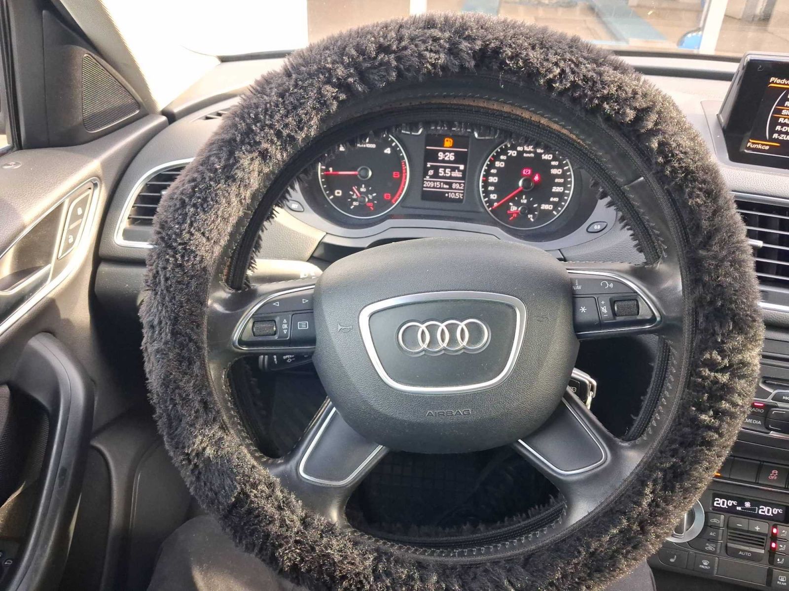 Audi Q3, 2.0 TDI, basis, Serv.kniha - fotka 3