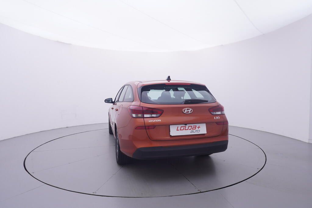 Hyundai i30, Comfort 1.0 GDI 73 kW - fotka 4