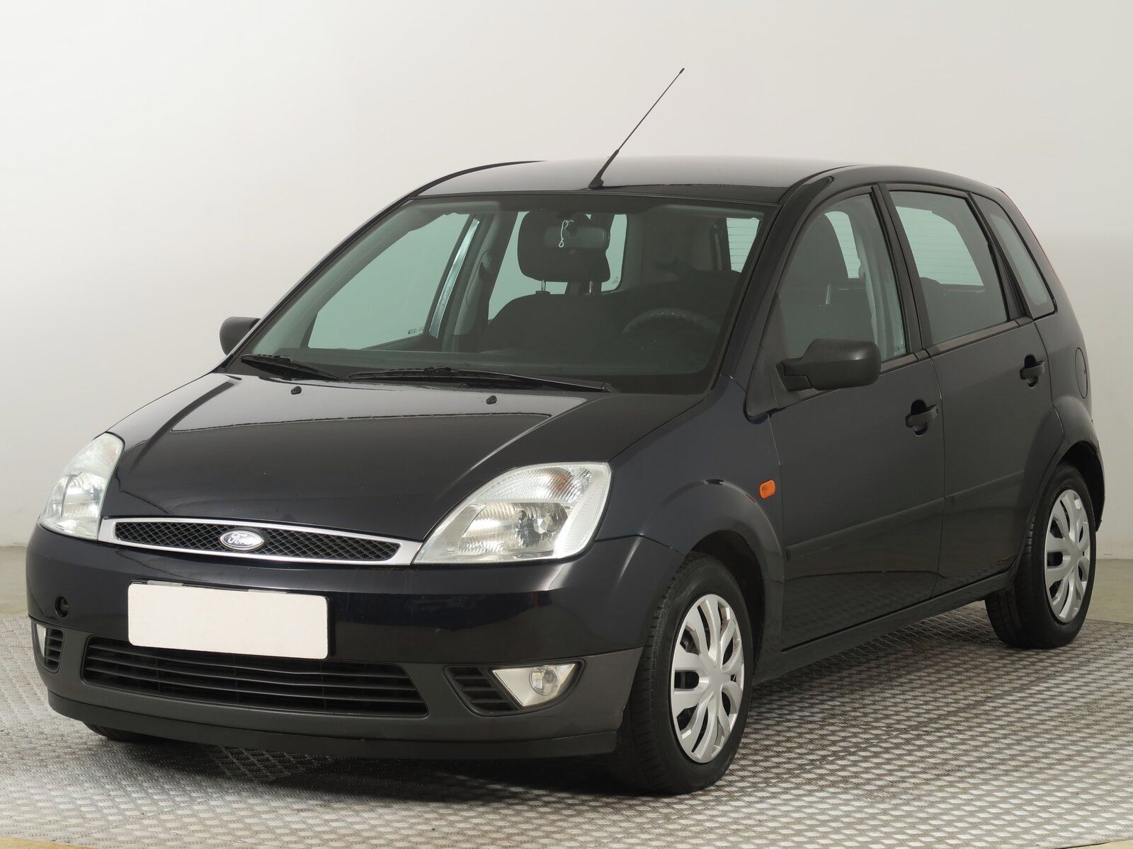 Ford Fiesta, 1.4 16V, ČR,1.maj, Tažné - fotka 2