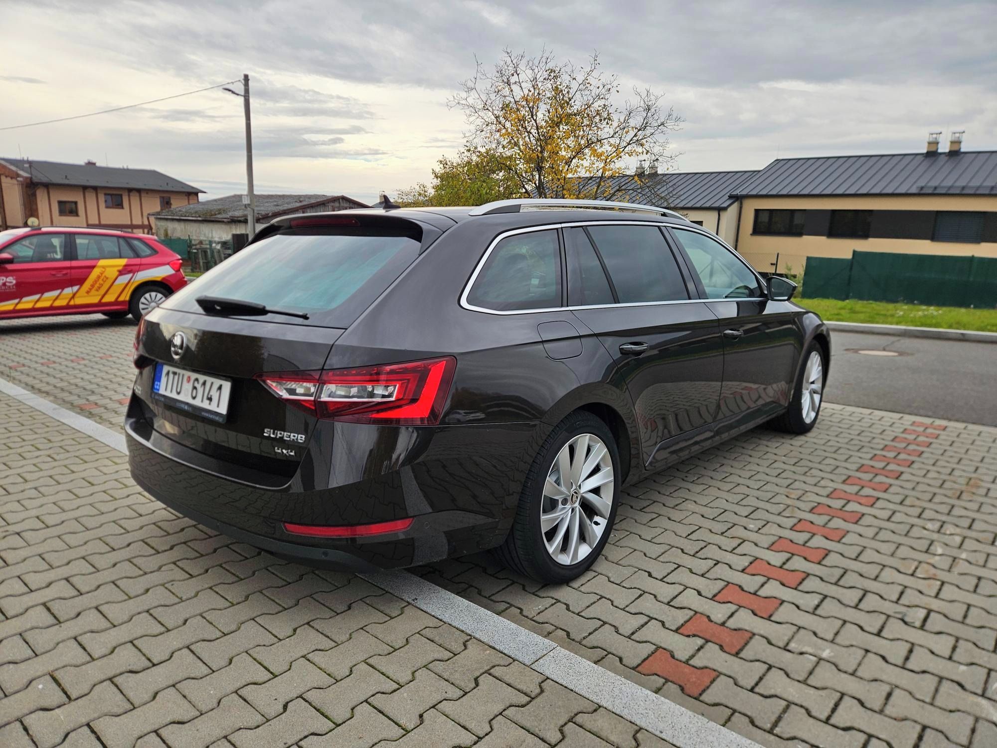 Škoda Superb, 2.0 TDI 140 kW, 4x4, automat - fotka 3