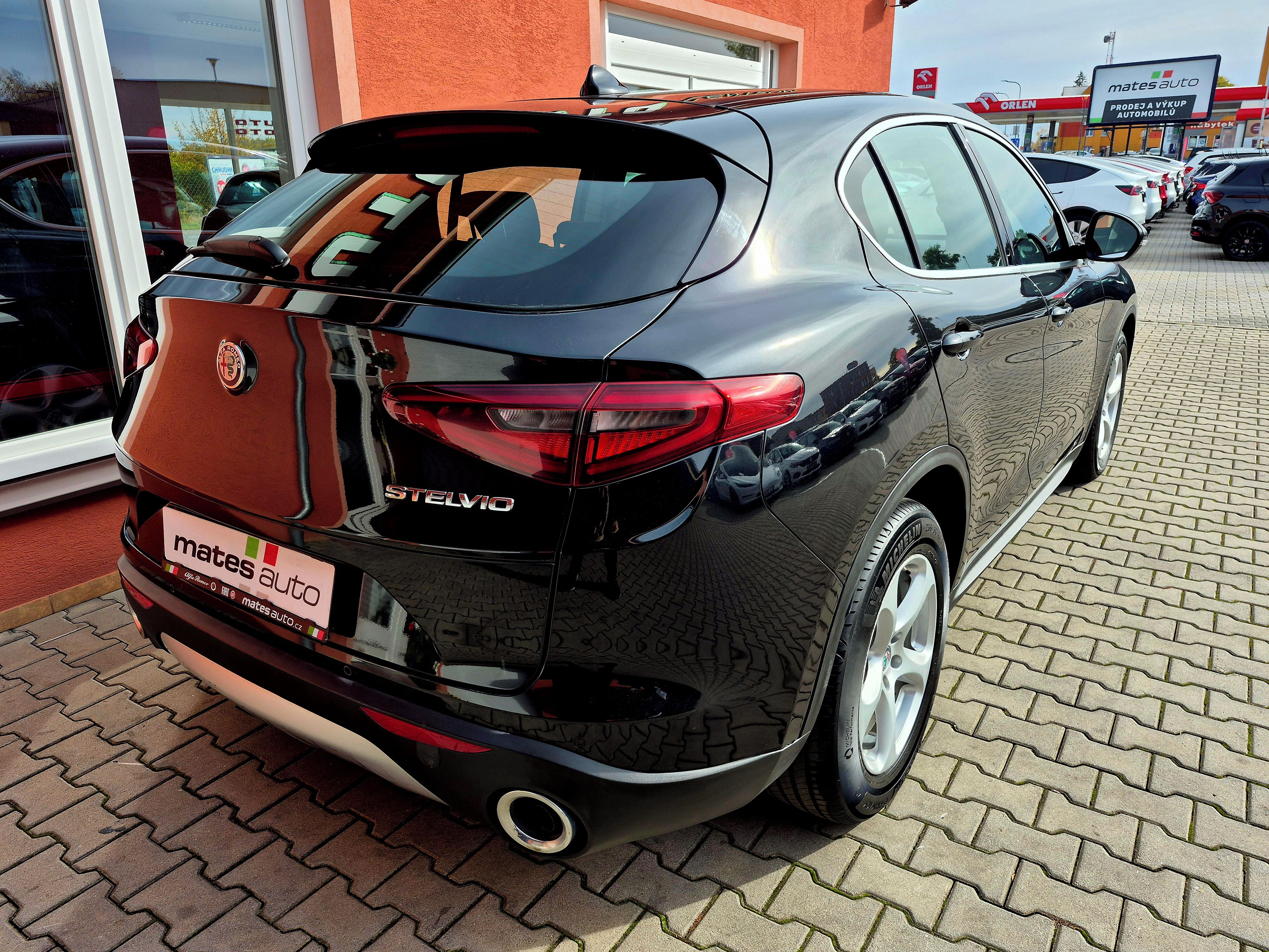 Alfa Romeo Stelvio, 2.2 JTDM Super 132 kW - fotka 6