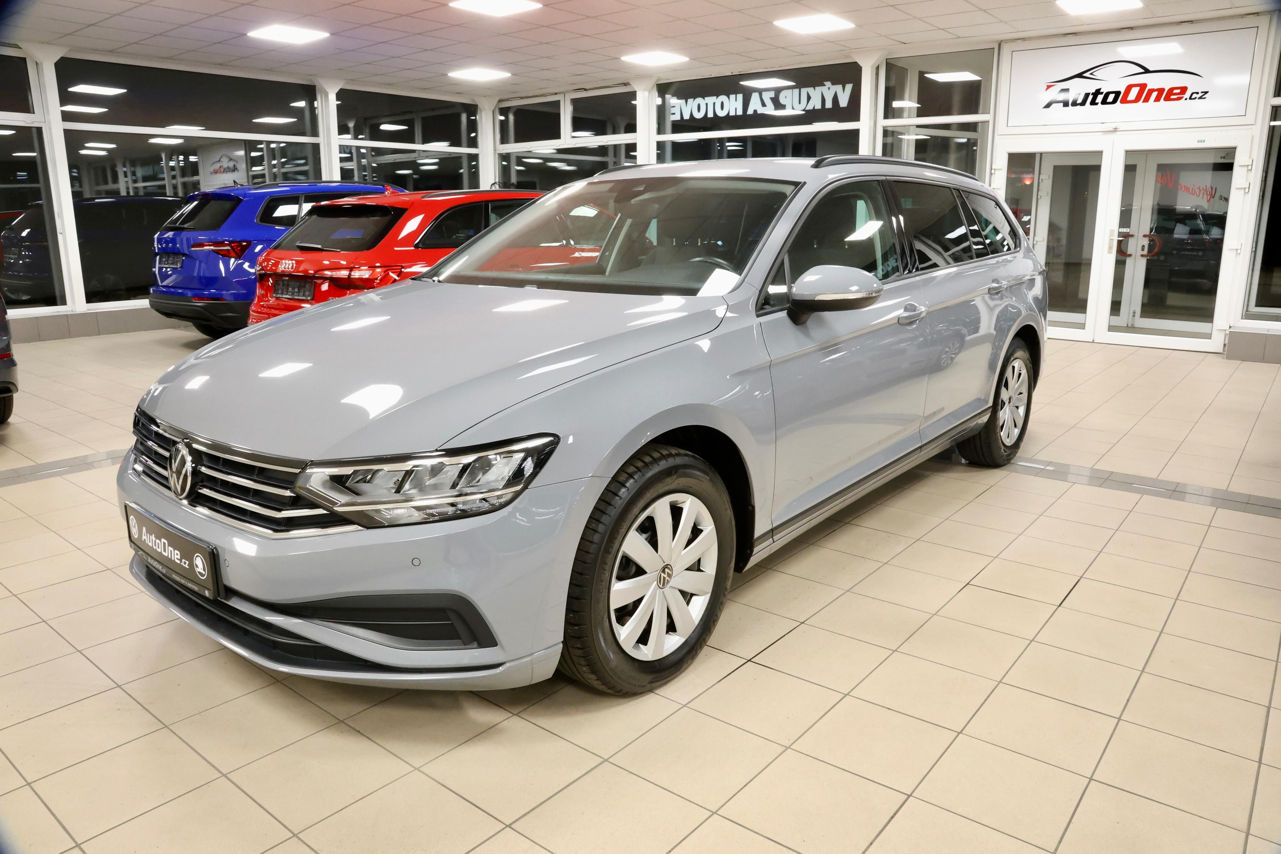 Volkswagen Passat, 2.0TDI DSG LED NAVI 48000KM - fotka 4