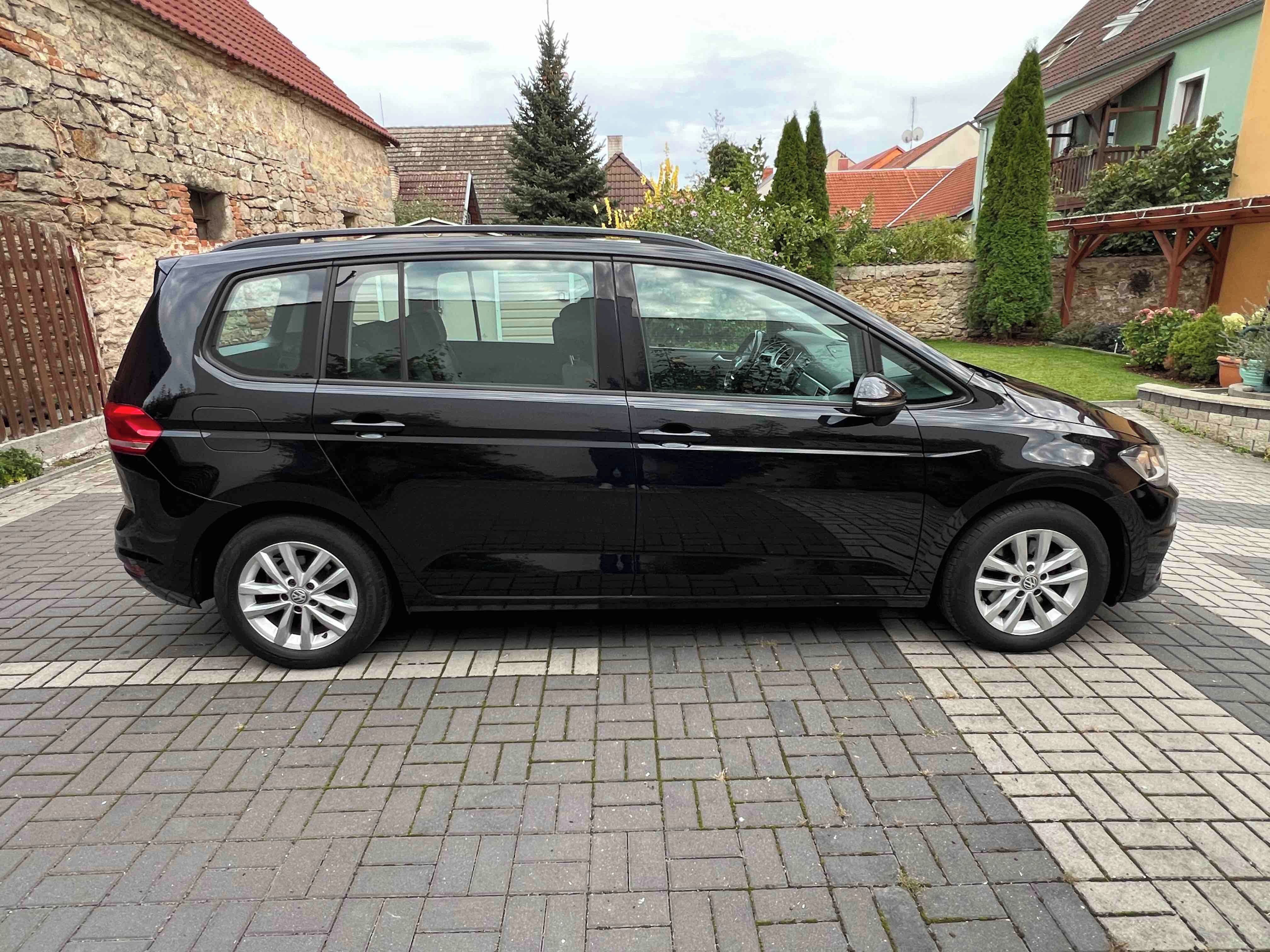 Volkswagen Touran, 2.0TDI 110kw DSG - fotka 4
