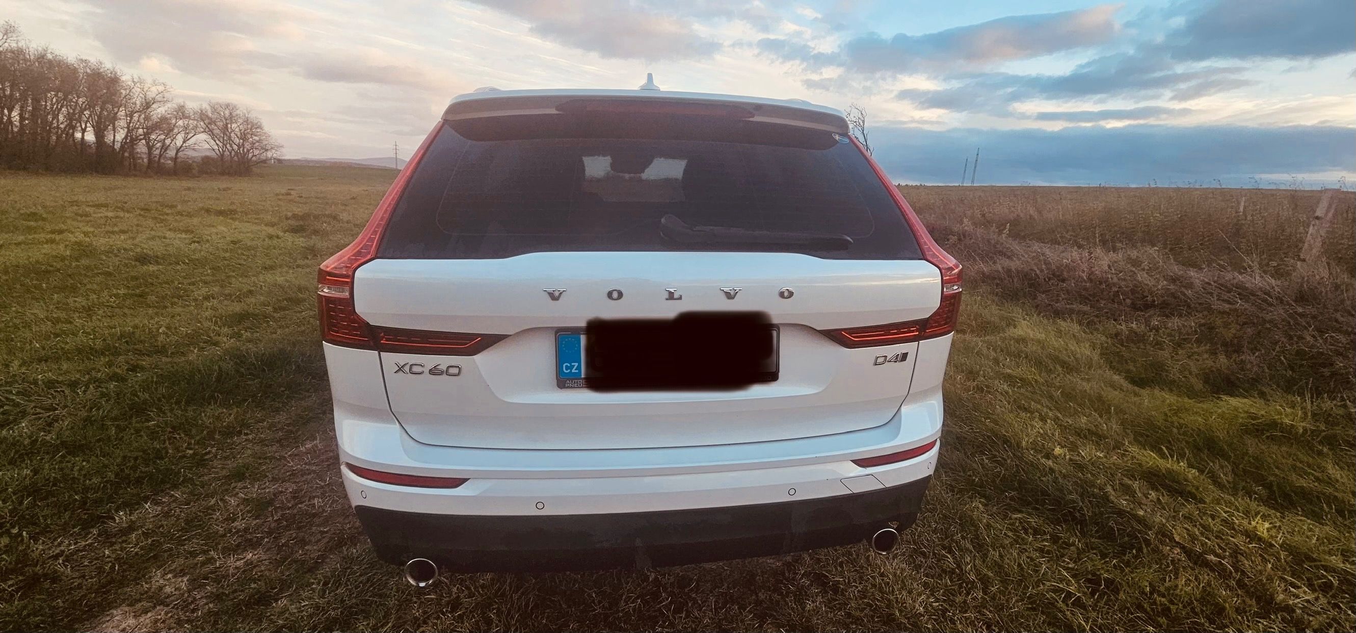 Volvo XC60, Volvo XC60, 2.0 D4 AWD - fotka 4
