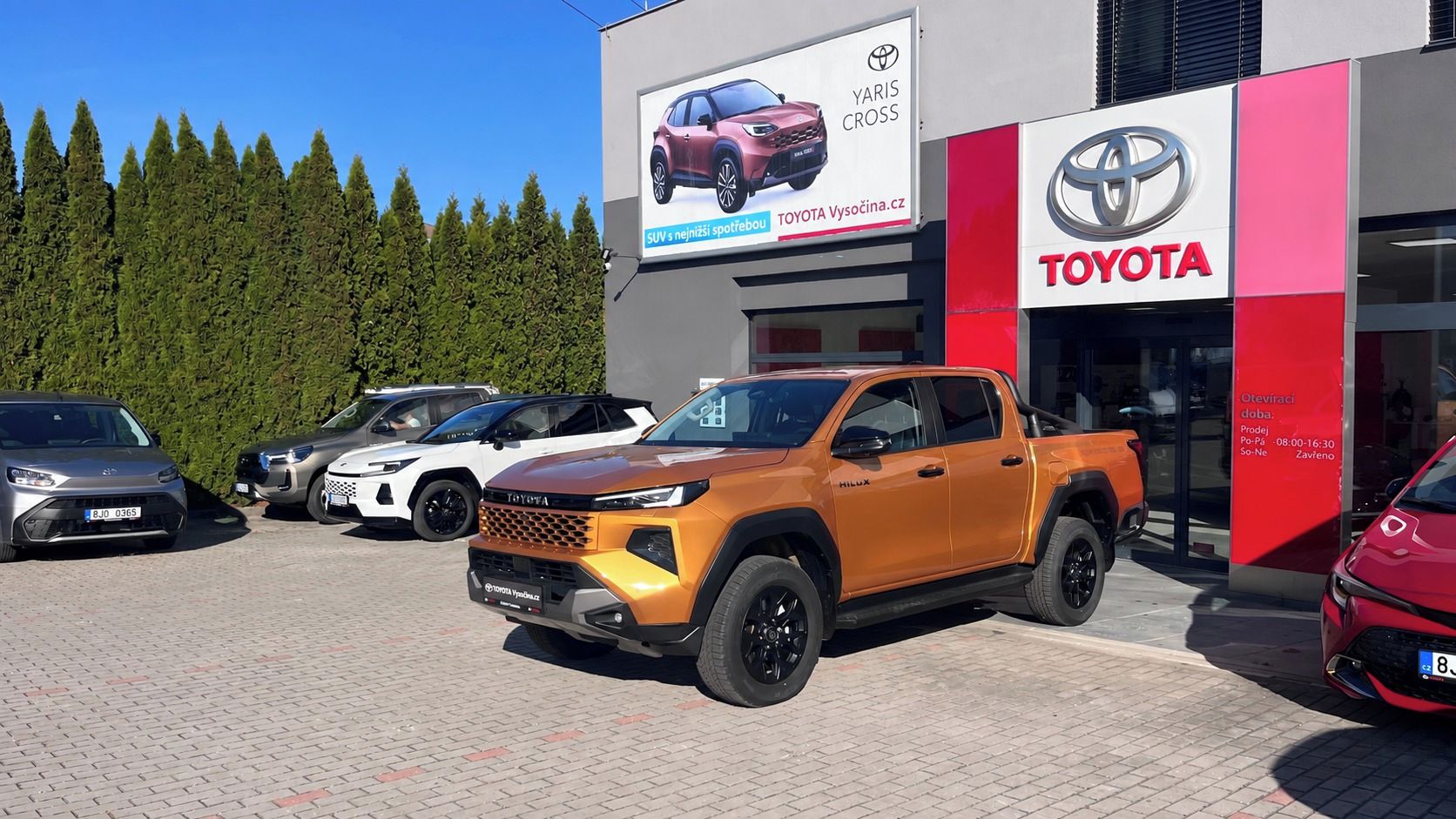 Toyota Hilux, 2,8D 4x4 6AT Invincible HYB