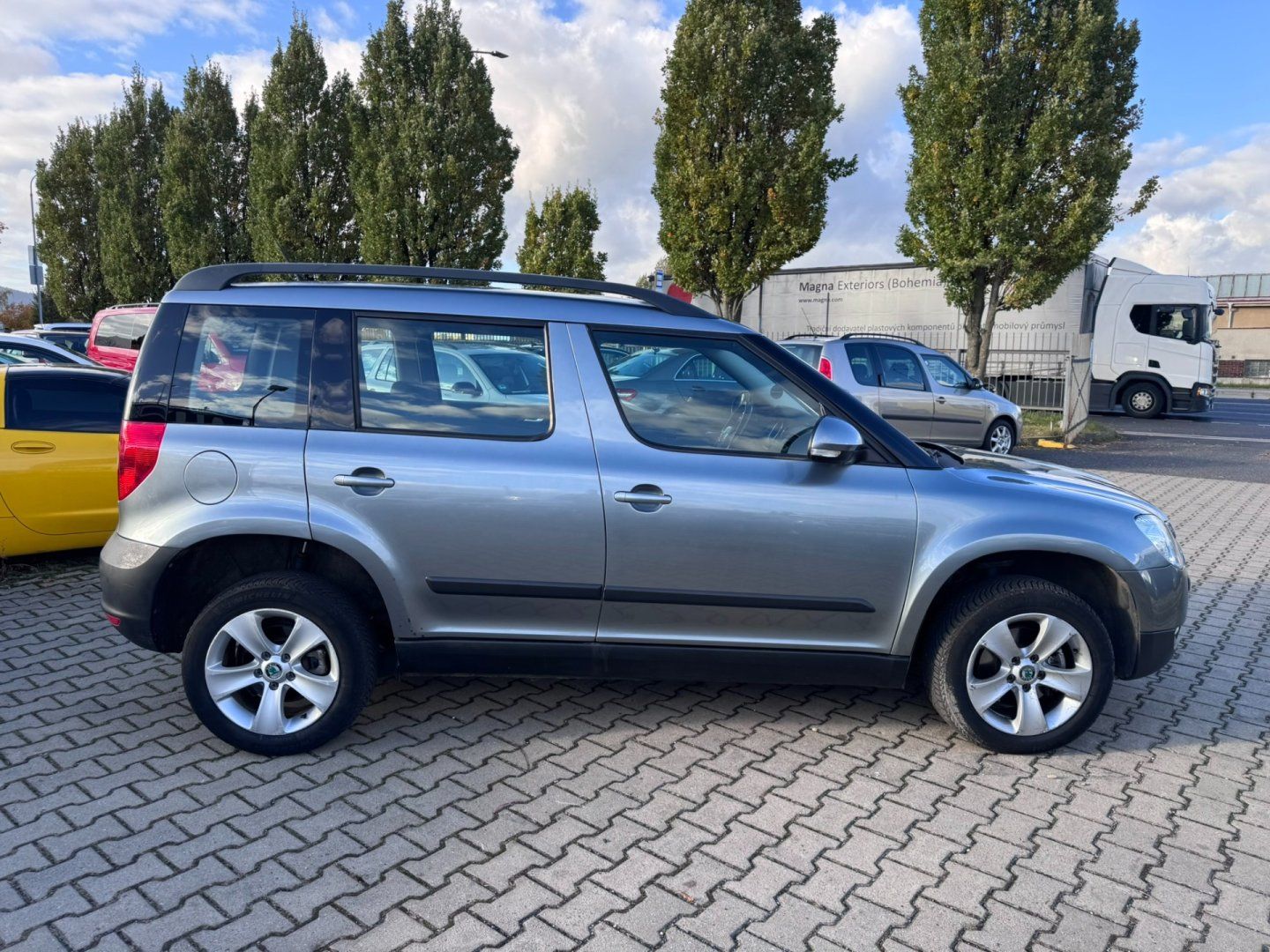 Škoda Yeti, DSG 4X4 2,0TDI 103KW TAŽNÉ DPH - fotka 6