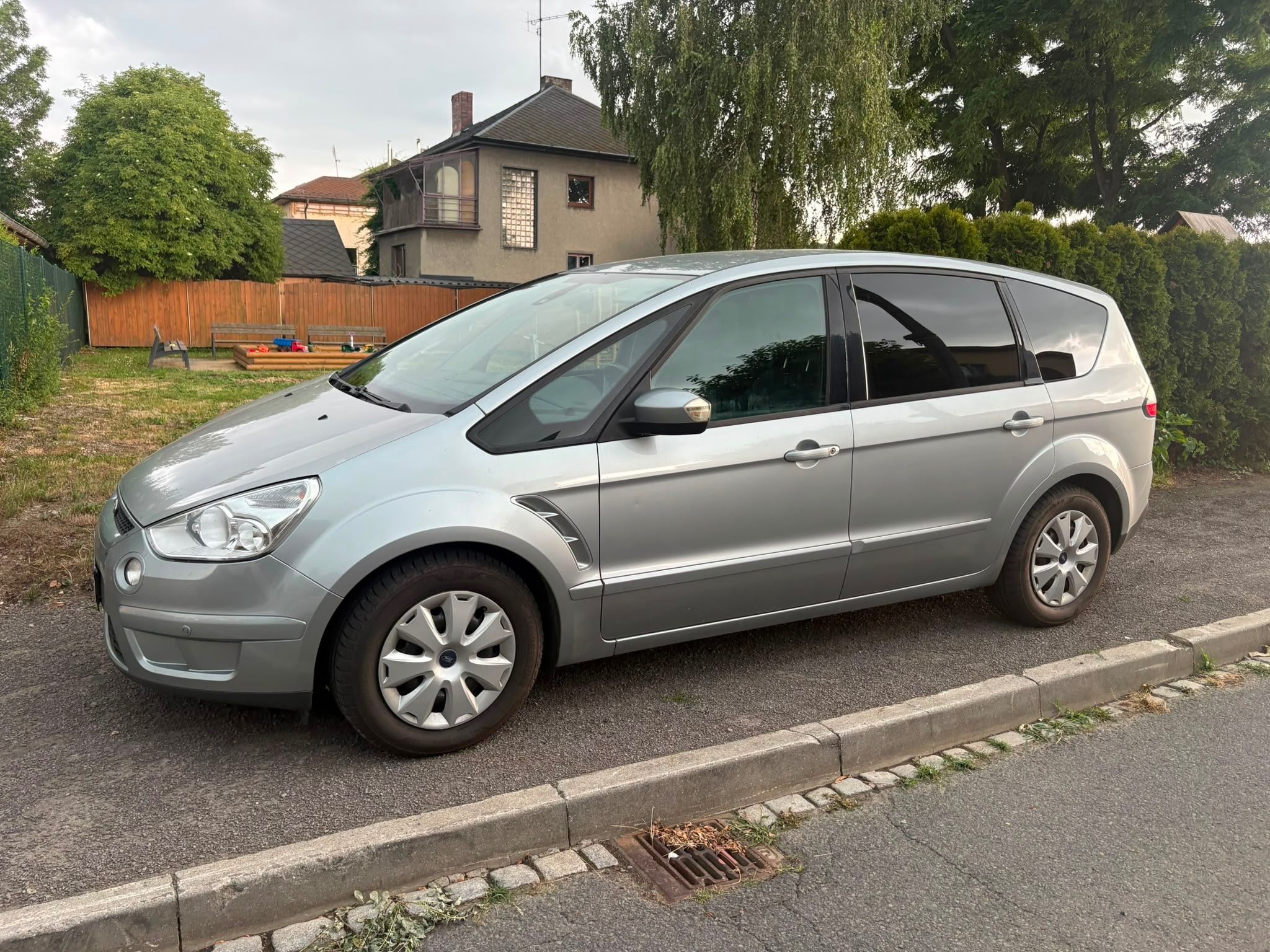Ford S-MAX, 2.0TDCI -7mist -96kw