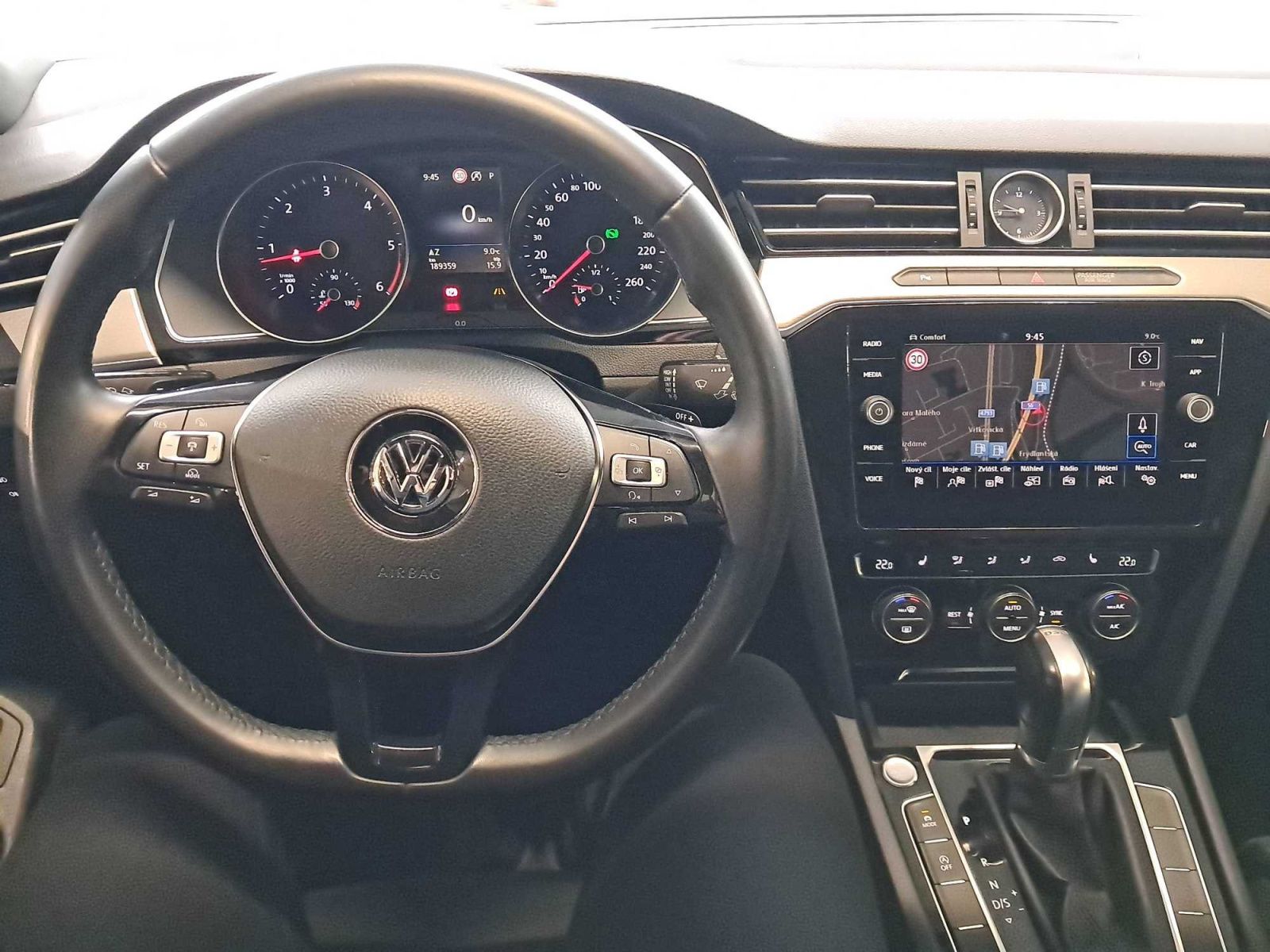 Volkswagen Passat, 2.0 TDI, Automat, Kůže, Navi - fotka 3